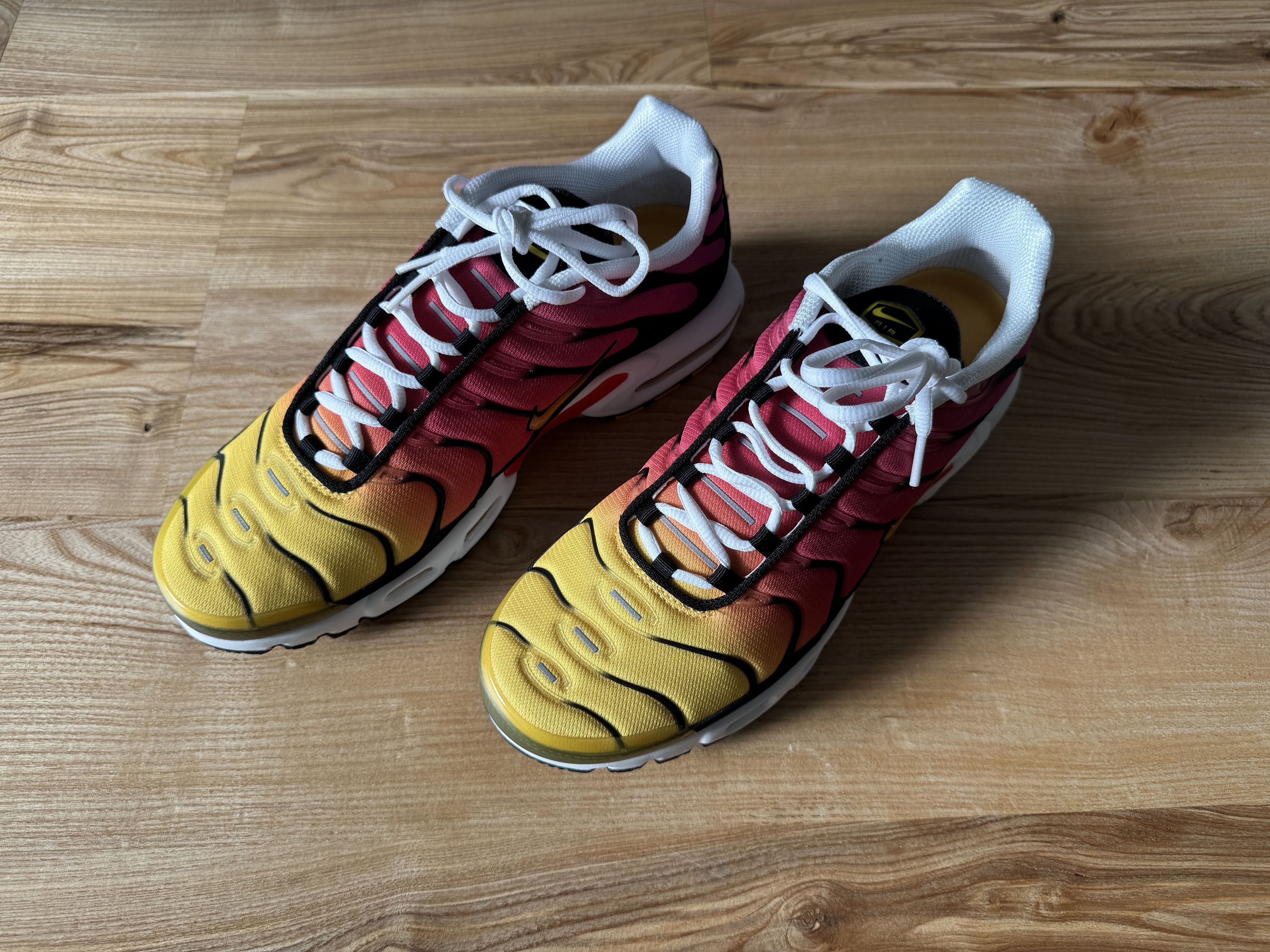 Nike Air Max Plus Tn Raspberry Yellow Pink Gradient Size US 9.5 / EU 42-43 - 10 Thumbnail
