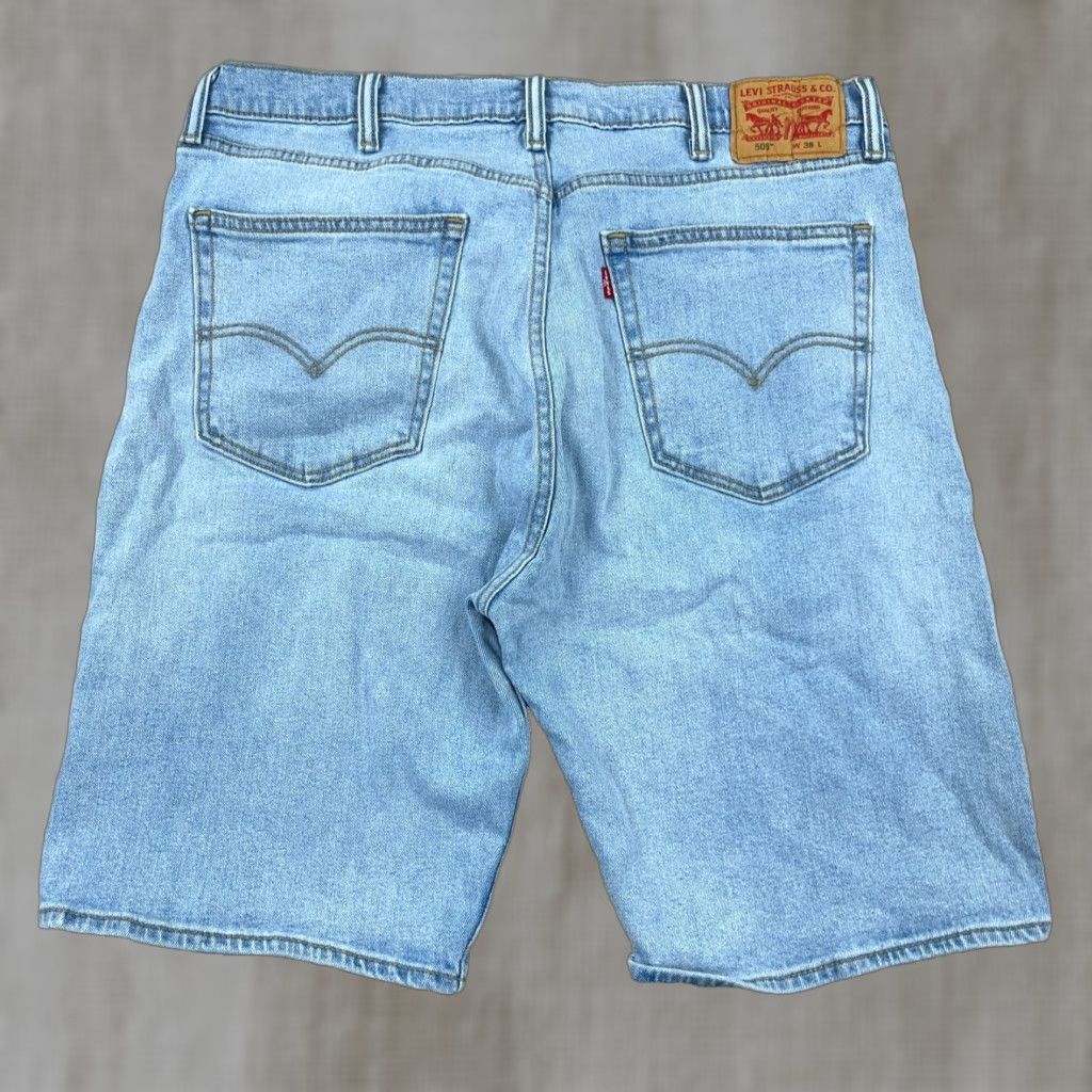 Levi's Levi's 505 Shorts Men 38 Blue Regular Denim Bermuda 9in Zip Pocket Mid Rise 5-Pocket Jeans Jorts Casual Size US 38 / EU 54 - 1 Thumbnail
