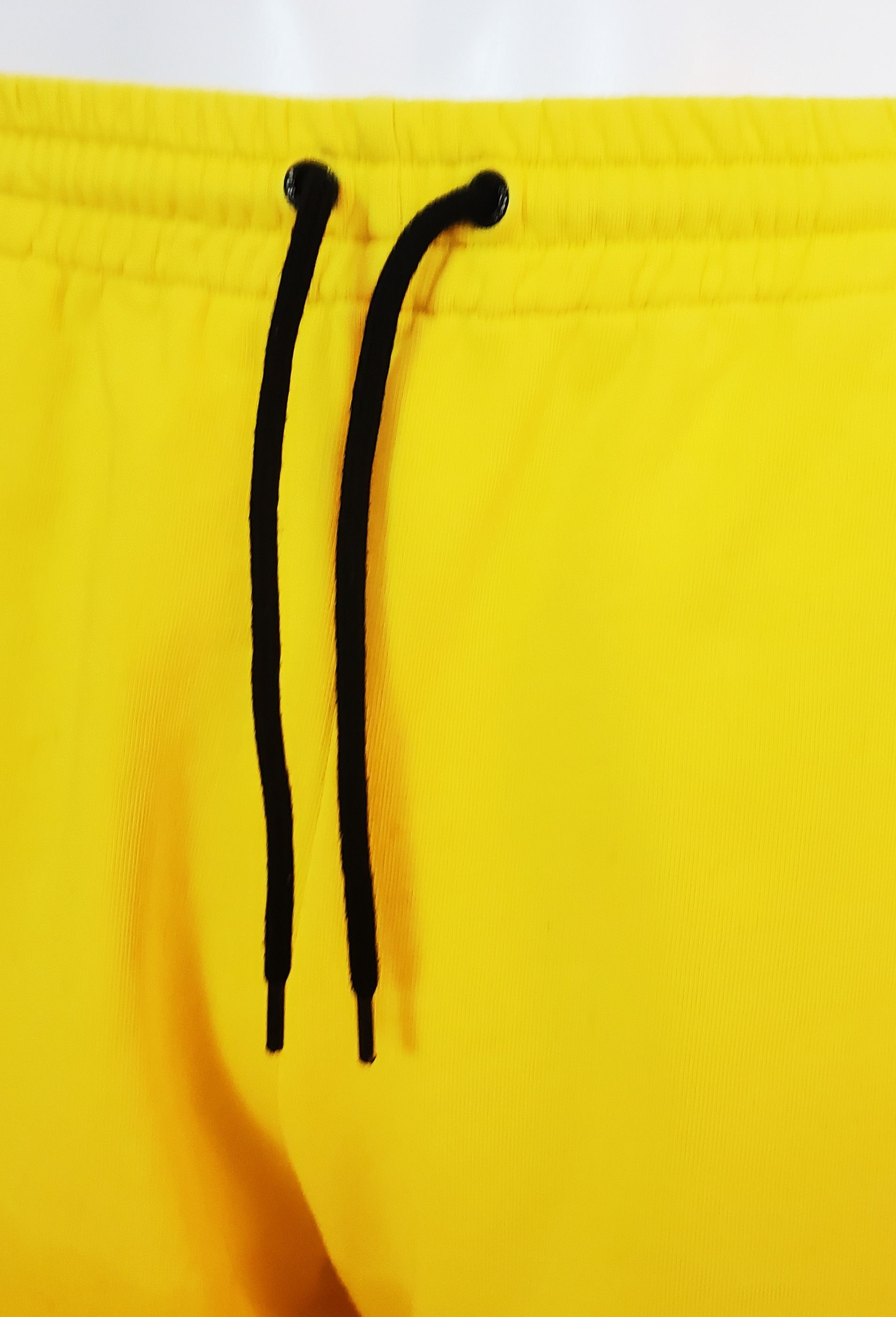 MSGM 85% OFF! MSGM Heavyweight Bermuda Shorts Yellow Size US 26 / EU 42 - 11 Thumbnail