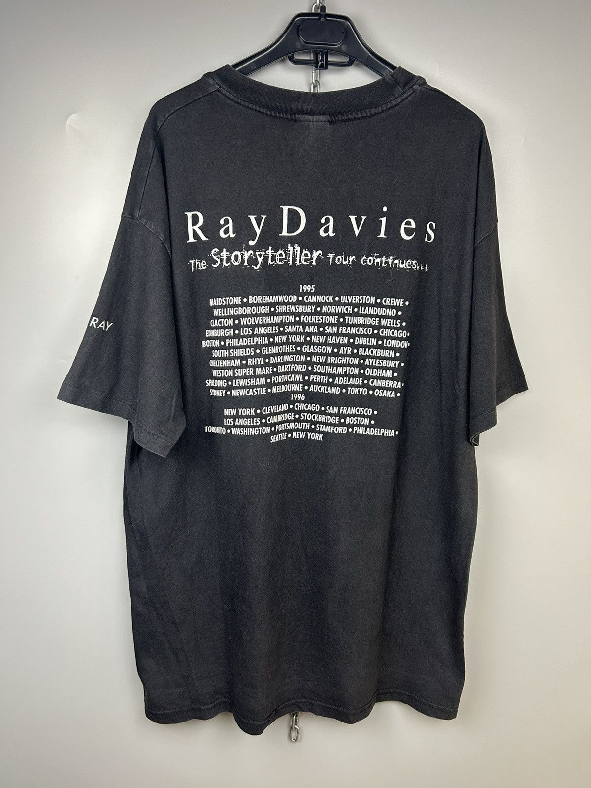 Band Tees × Vintage Vintage The Kinks Ray Davies 1996 Tour T Shirt Size US XL / EU 56 / 4 - 10 Thumbnail