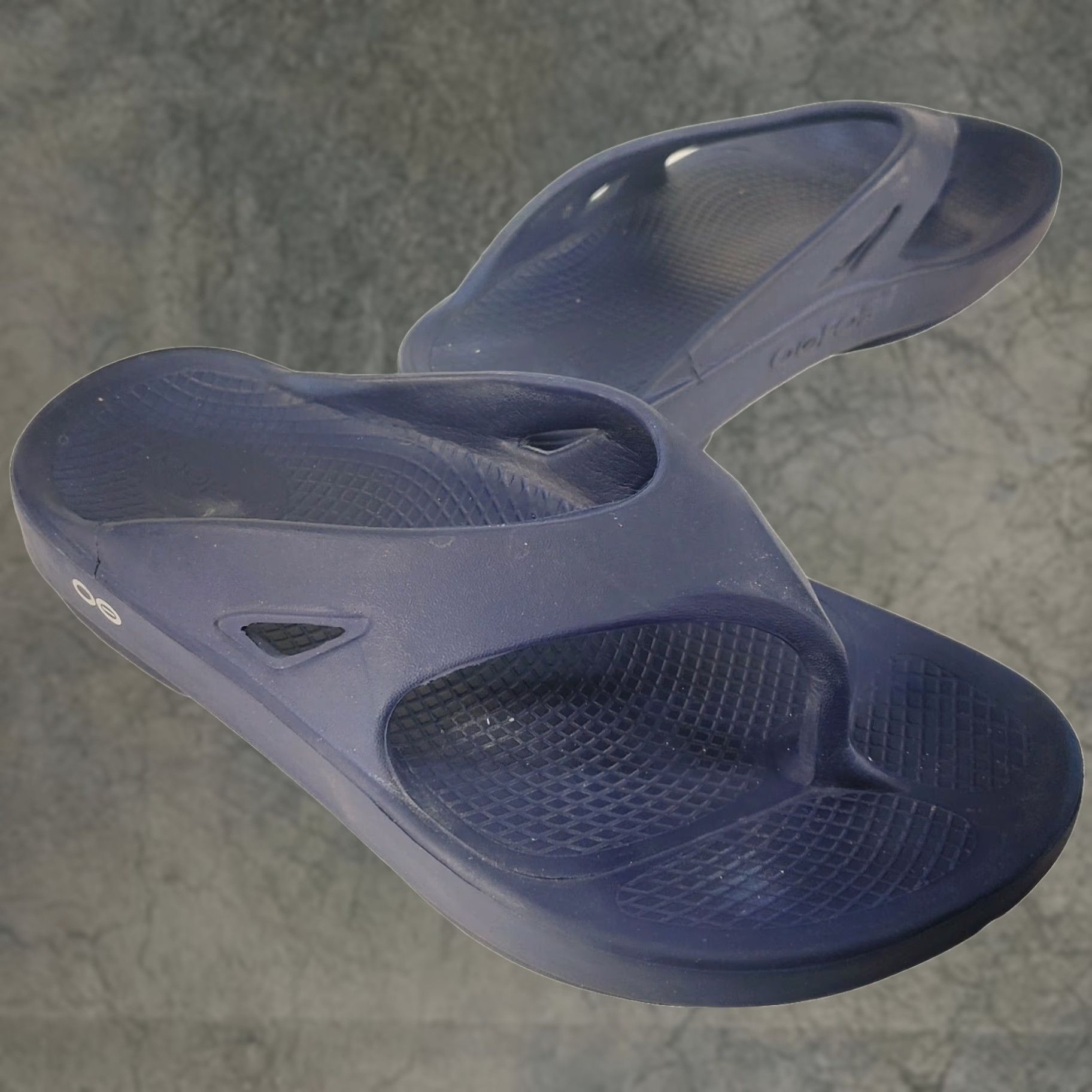 Vintage OOFOS Original Thong Recovery Sandals Blue Womens 10 Mens 8 Slip On Sandal Flat Heel Rubber Outsole Comfort Orthopedic Logo Vintage No Size US 8 / IT 38 - 1 Thumbnail