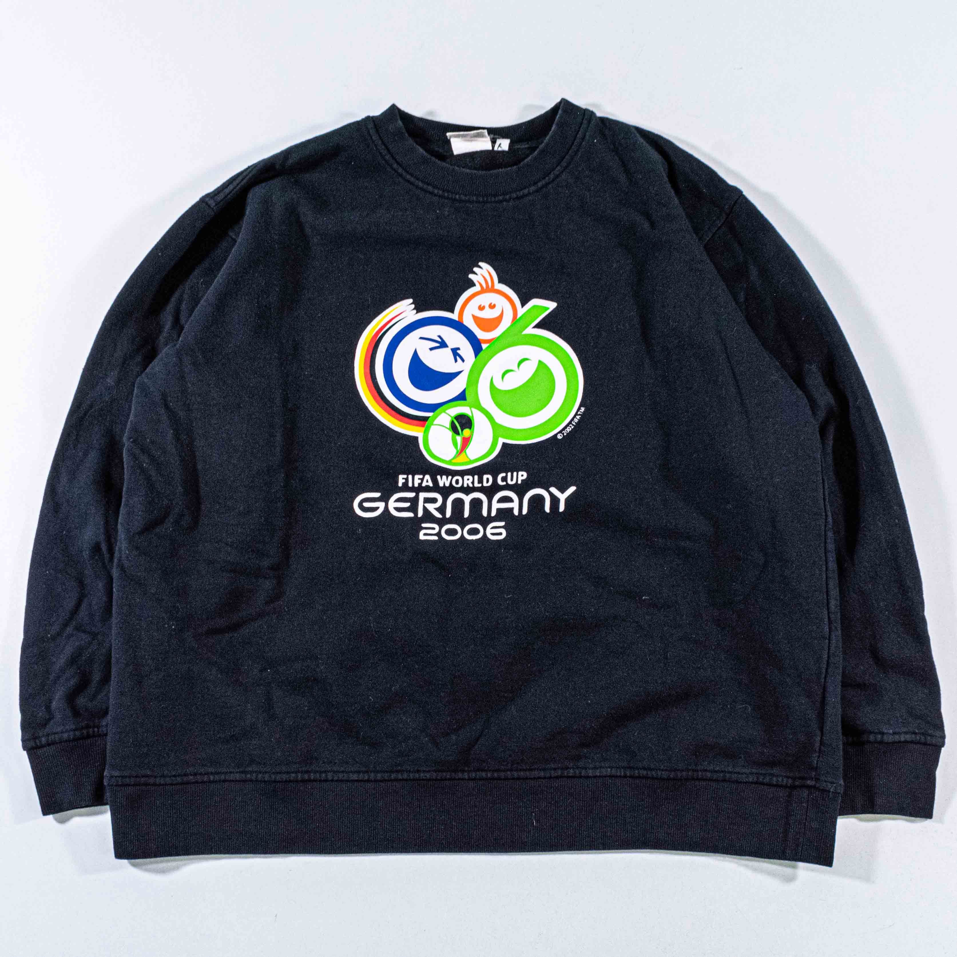 Vintage VTG 2006 FIFA World Cup Germany Sweatshirt Crewneck Soccer Size US XL / EU 56 / 4 - 1 Thumbnail