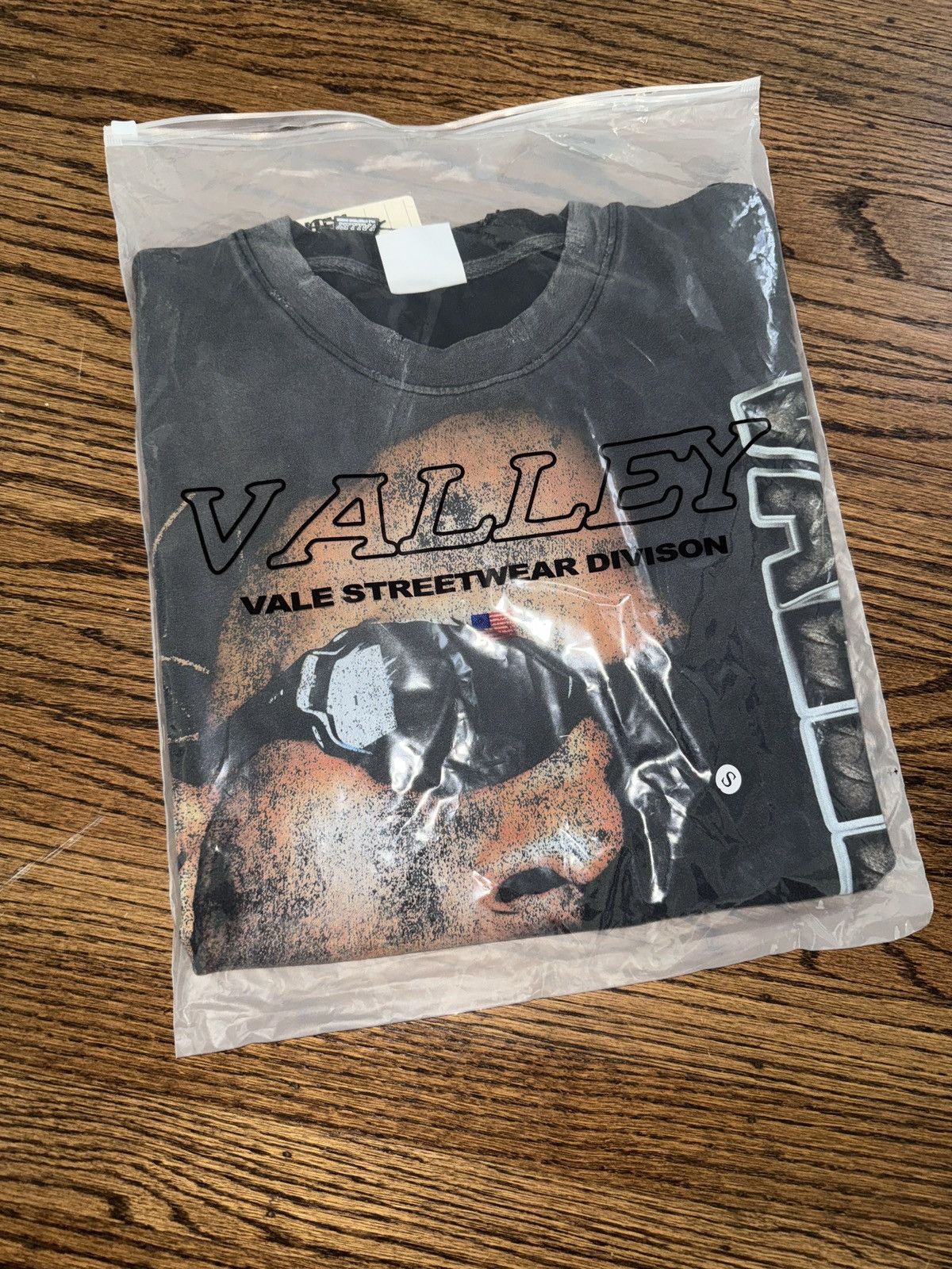 Vale Vale the Dog Tee Size US S / EU 44-46 / 1 - 4 Thumbnail