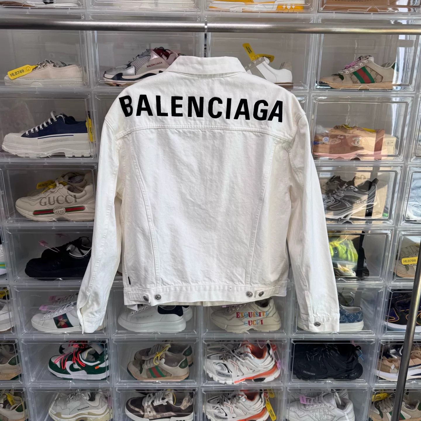 Balenciaga Balenciaga White Denim Jacket with Logo Size US L / EU 52-54 / 3 - 2 Thumbnail
