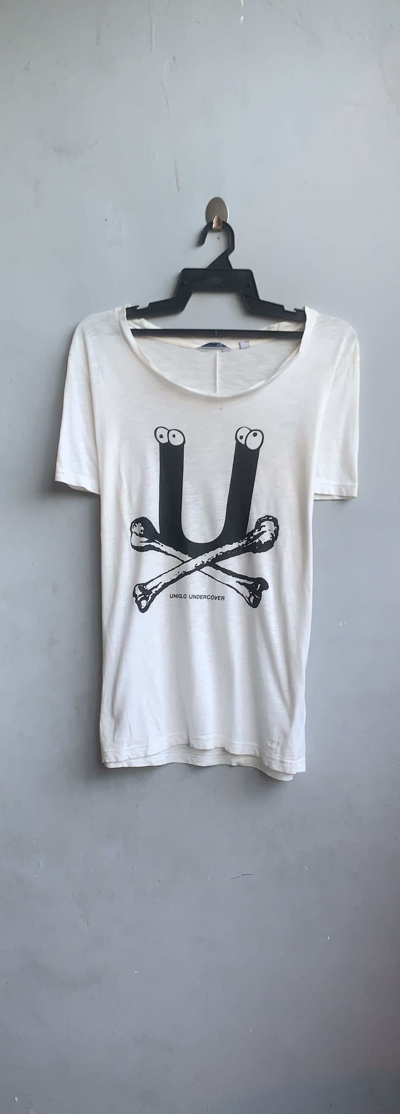Undercover × Uniqlo Cross Bone Undercover Uniqlo Shirt Size M / US 6-8 / IT 42-44 - 1 Thumbnail
