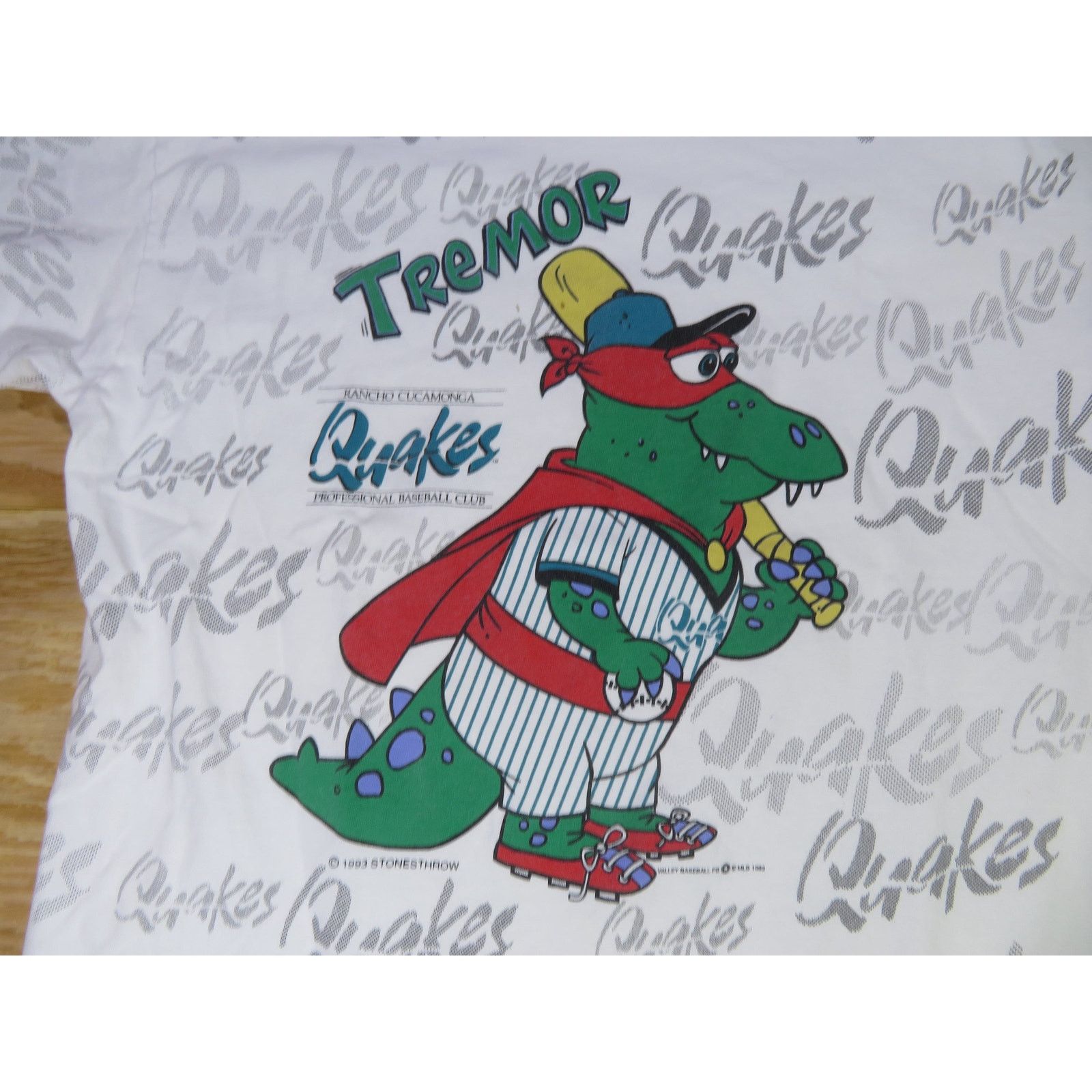 Hanes Rancho Cucamonga Quakes Tremor T-shirt Sz L White Vintage Size US L / EU 52-54 / 3 - 2 Thumbnail