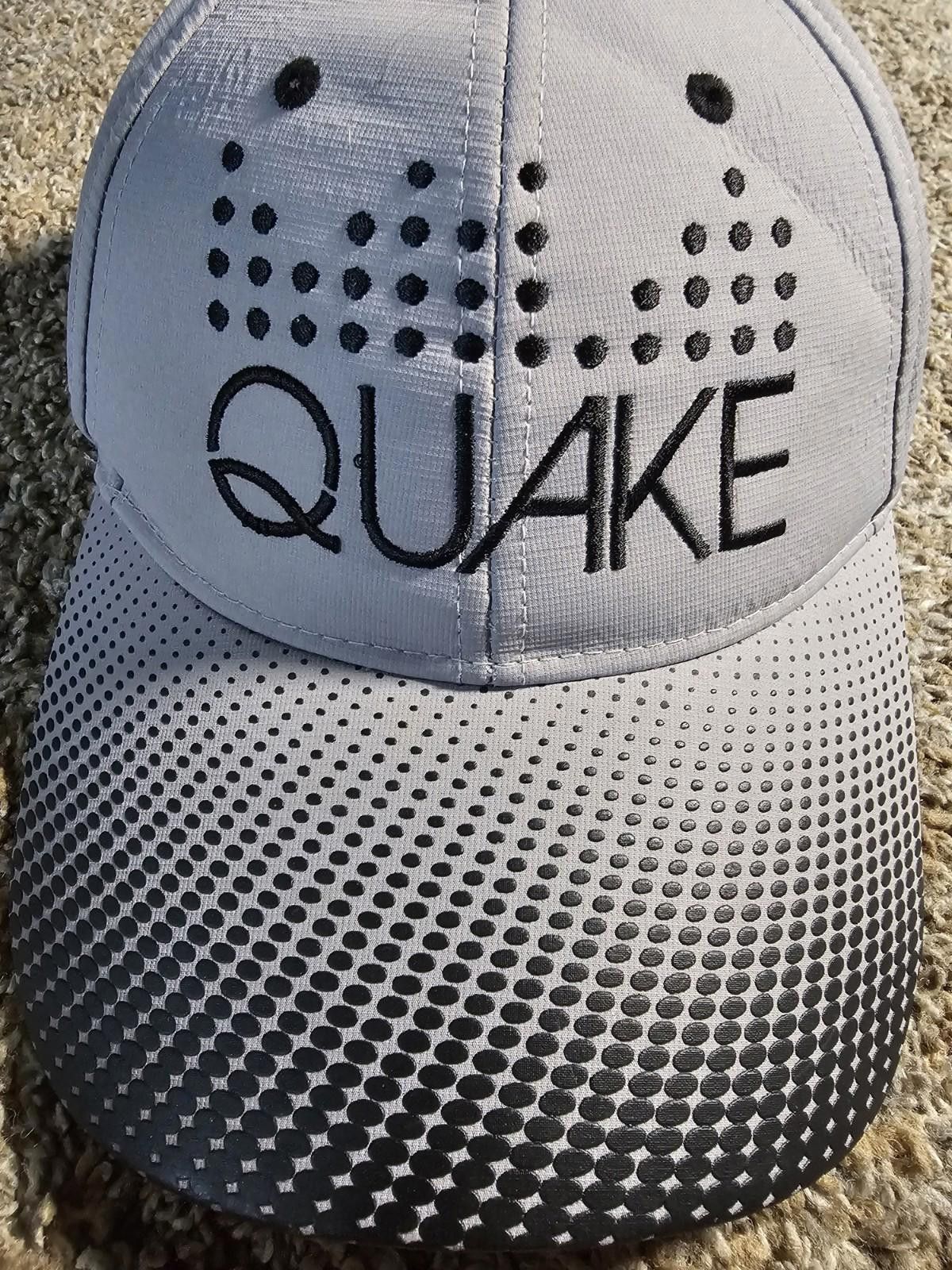 Designer Quake CapAmerica Golf hat Size ONE SIZE - 2 Thumbnail