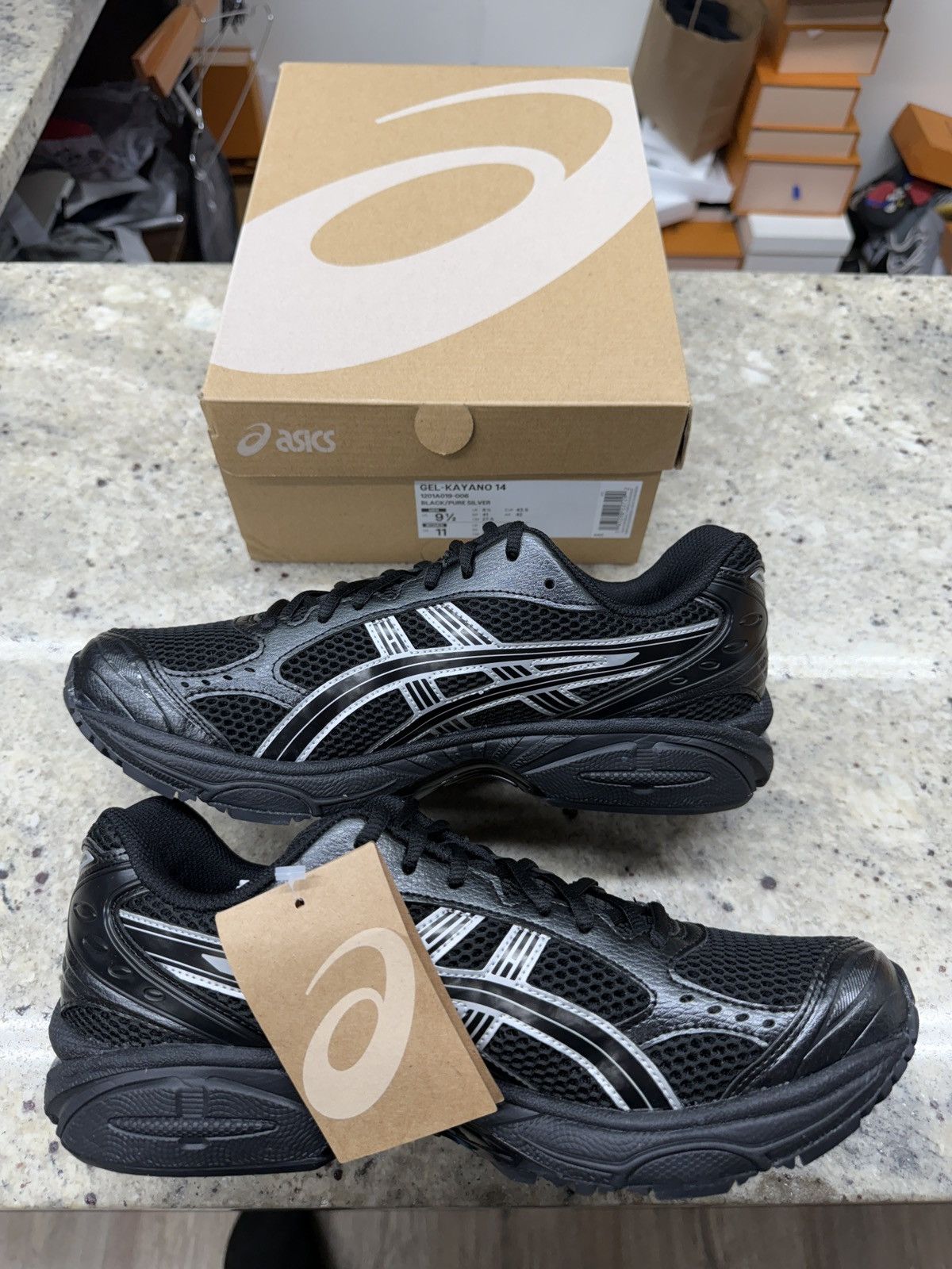 Asics Asic Gel Kayano 14s Black/Pure Silver Size US 9.5 / EU 42-43 - 2 Thumbnail