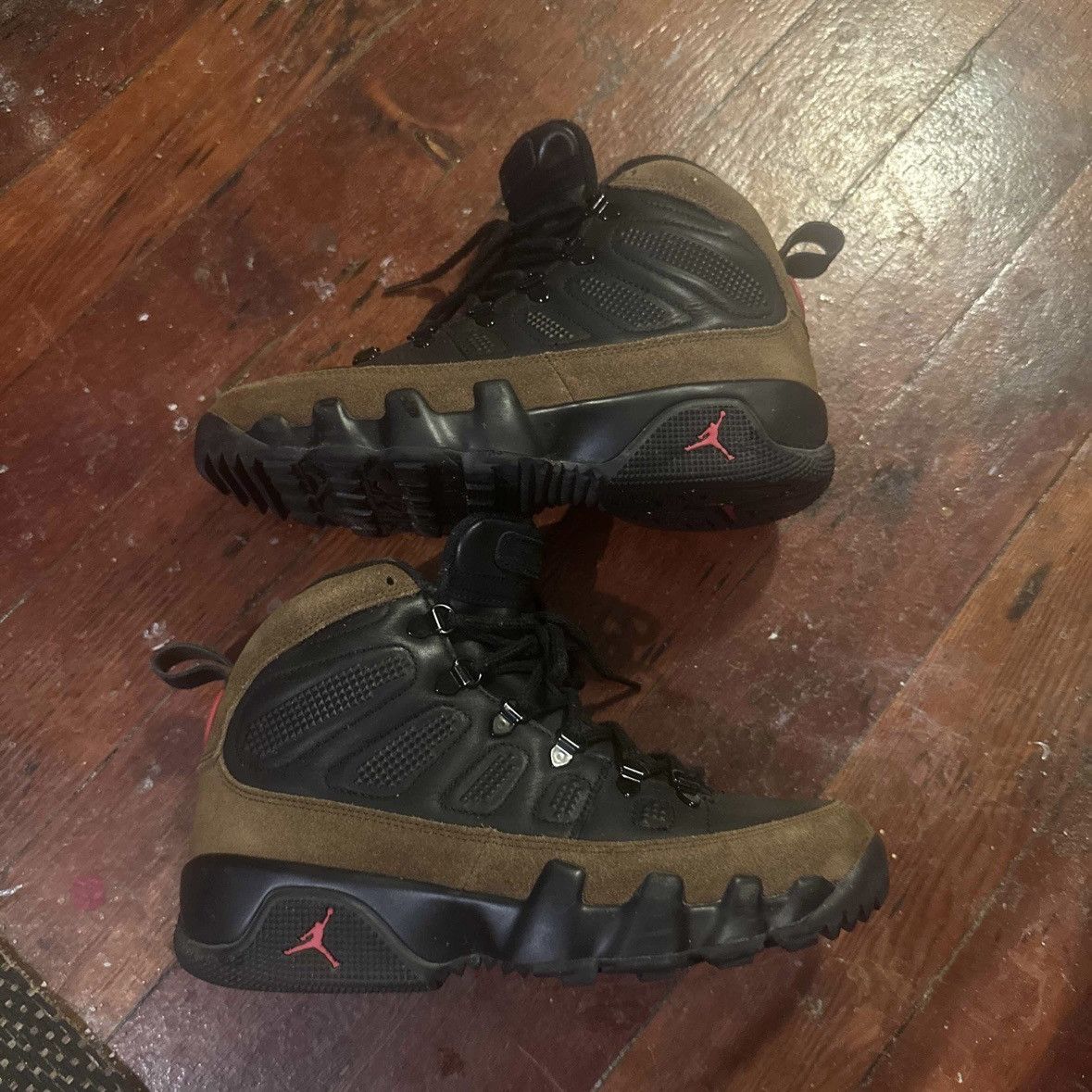 Jordan Brand Air Jordan 9 Olive Retro NRG Hiking Boots sz 7 2017 Size US 7 / EU 40 - 1 Thumbnail