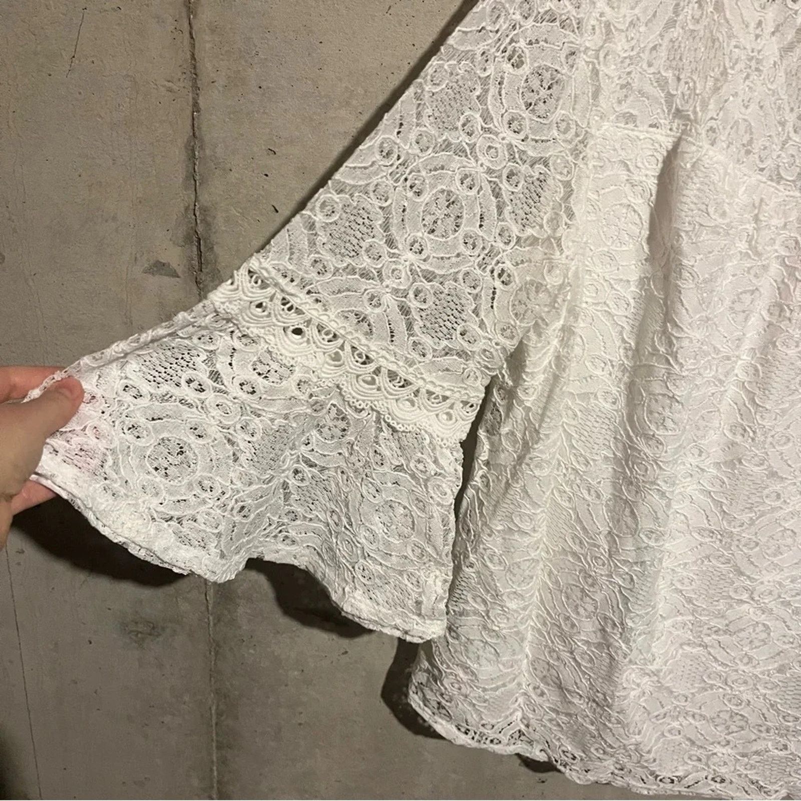 Other AGB Lace Top 1X Off White Flare 3/4 Bell Sleeve Blouse NWT Size XL / US 12-14 / IT 48-50 - 3 Thumbnail