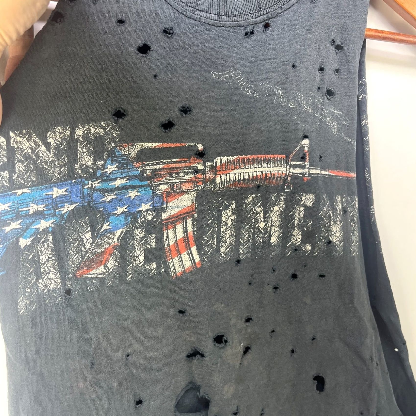 Vintage Vintage Second Amendment Gun USA Rifle Shirt Large Size US L / EU 52-54 / 3 - 2 Thumbnail
