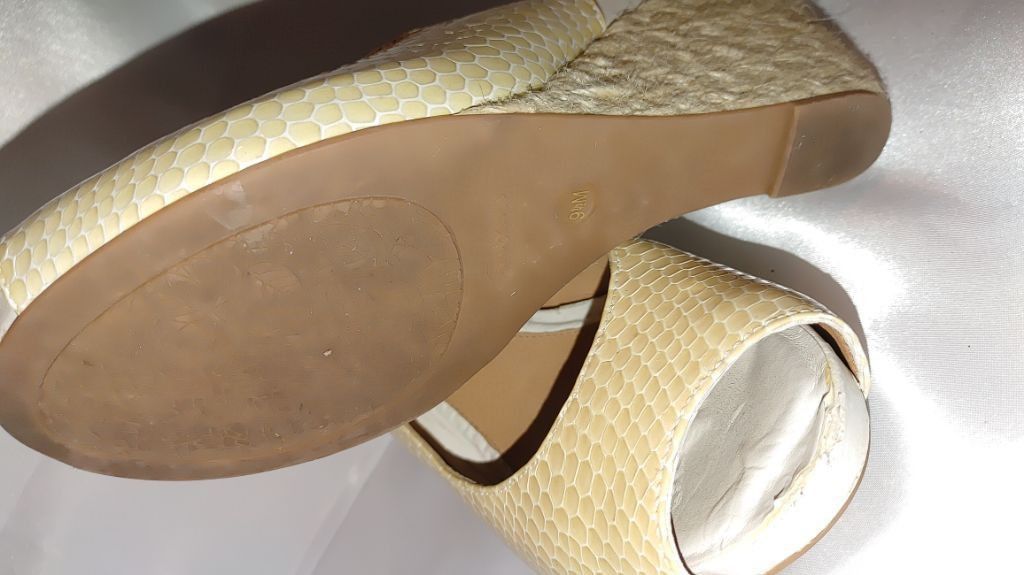 LAMARQUE Nurture by Lamaze Luna Wedge Peep Toe Espadrilles Size 9.5M Size US 9.5 / IT 39.5 - 8 Thumbnail