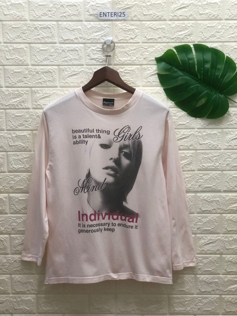 Vintage vintage japan realwords individual grils mind t shirt Size US M / EU 48-50 / 2 - 1 Thumbnail