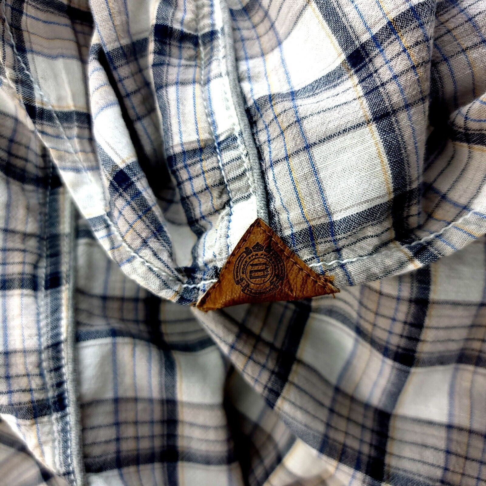Buffalo David Bitton Buffalo David Bitton XL Tan Blue Plaid Slip Cuff Pocket Dres Size US XL / EU 56 / 4 - 14 Thumbnail