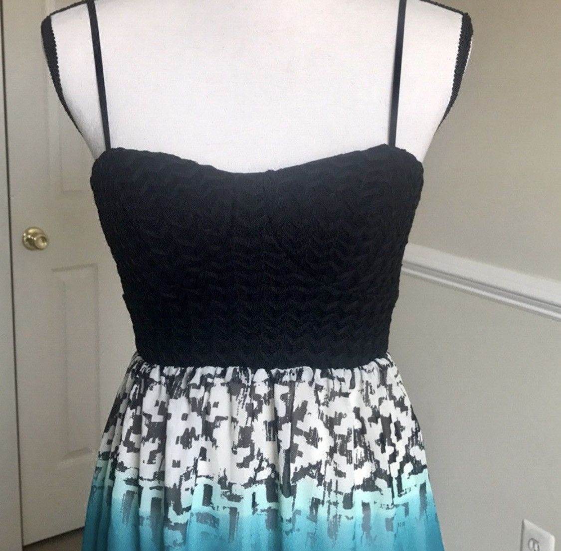 Other TRIXXI OPEN BACK CROCHET EMBROIDERED MAXI DRESS SIZE M Size M / US 6-8 / IT 42-44 - 2 Thumbnail