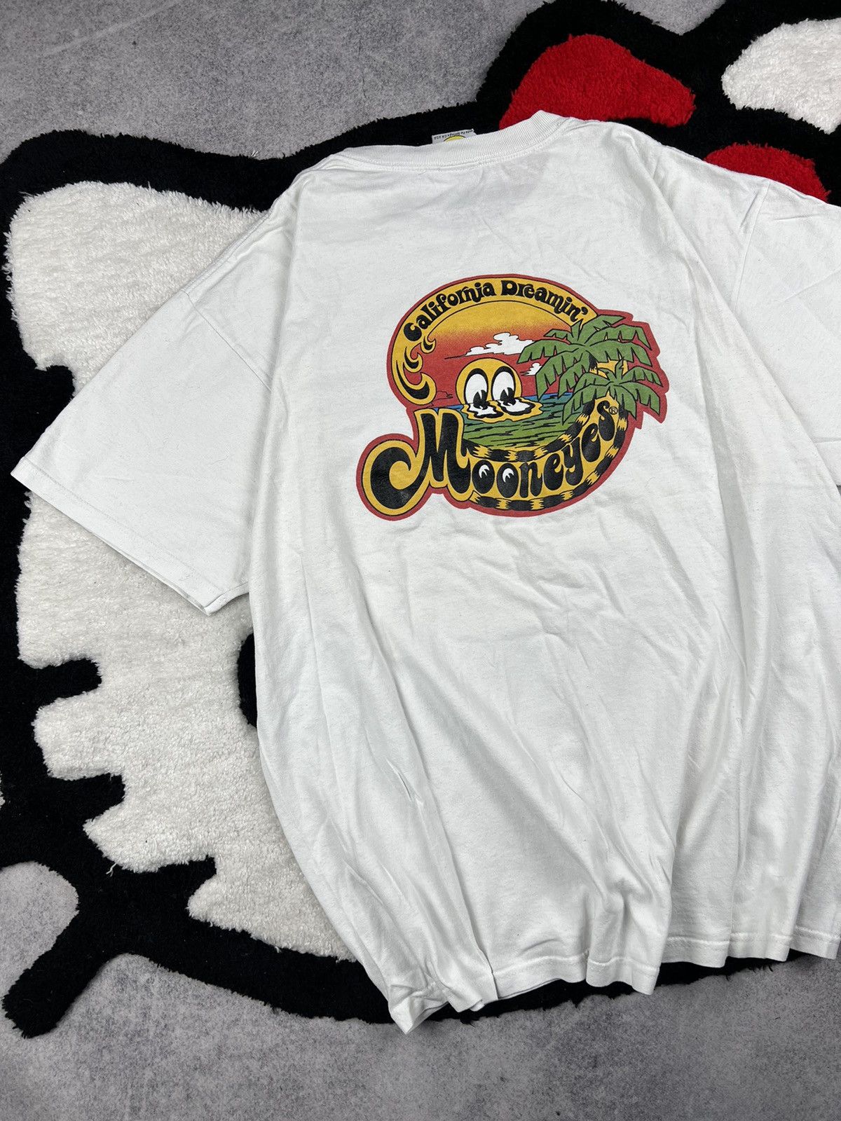 Vintage Vintage Mooneyes Sun California Dreamin Y2K Tee Shirt Size US XL / EU 56 / 4 - 2 Thumbnail