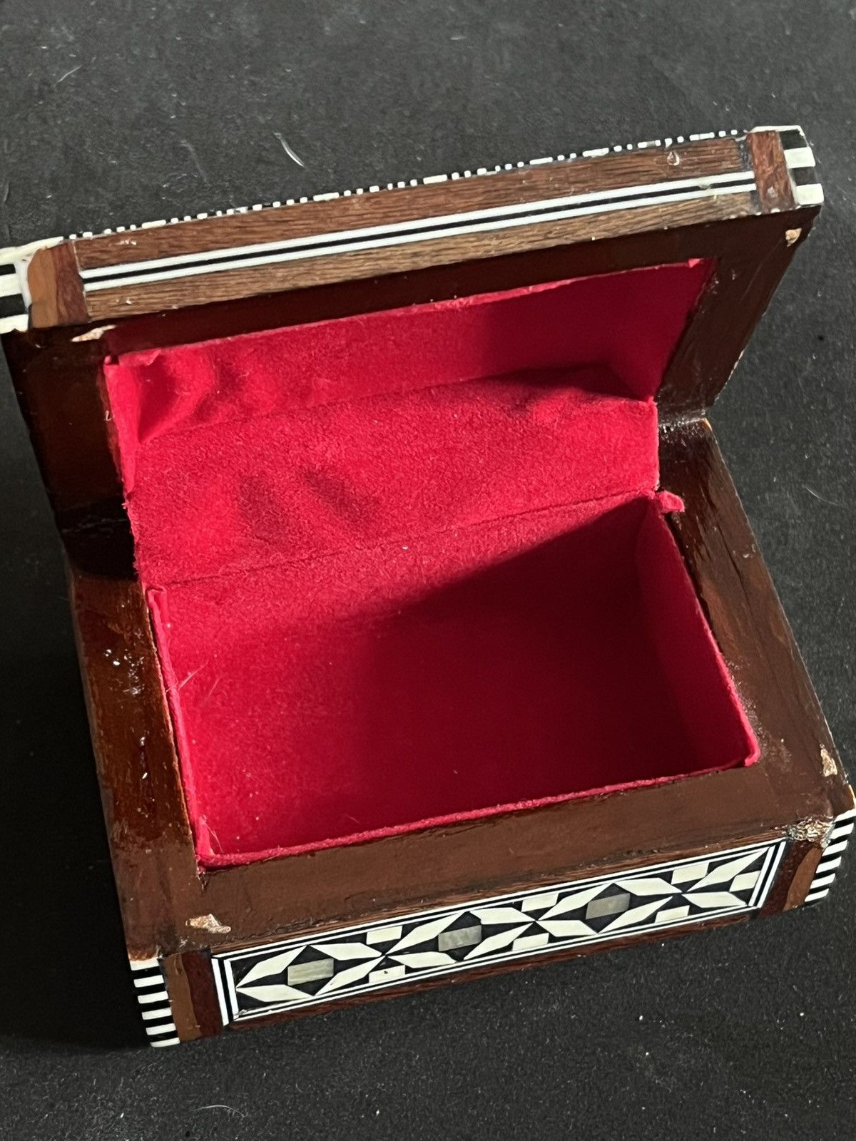 Other Vintage Egyptian Mother of Pearl Micro Mosaic Jewelry Box Size ONE SIZE - 2 Thumbnail