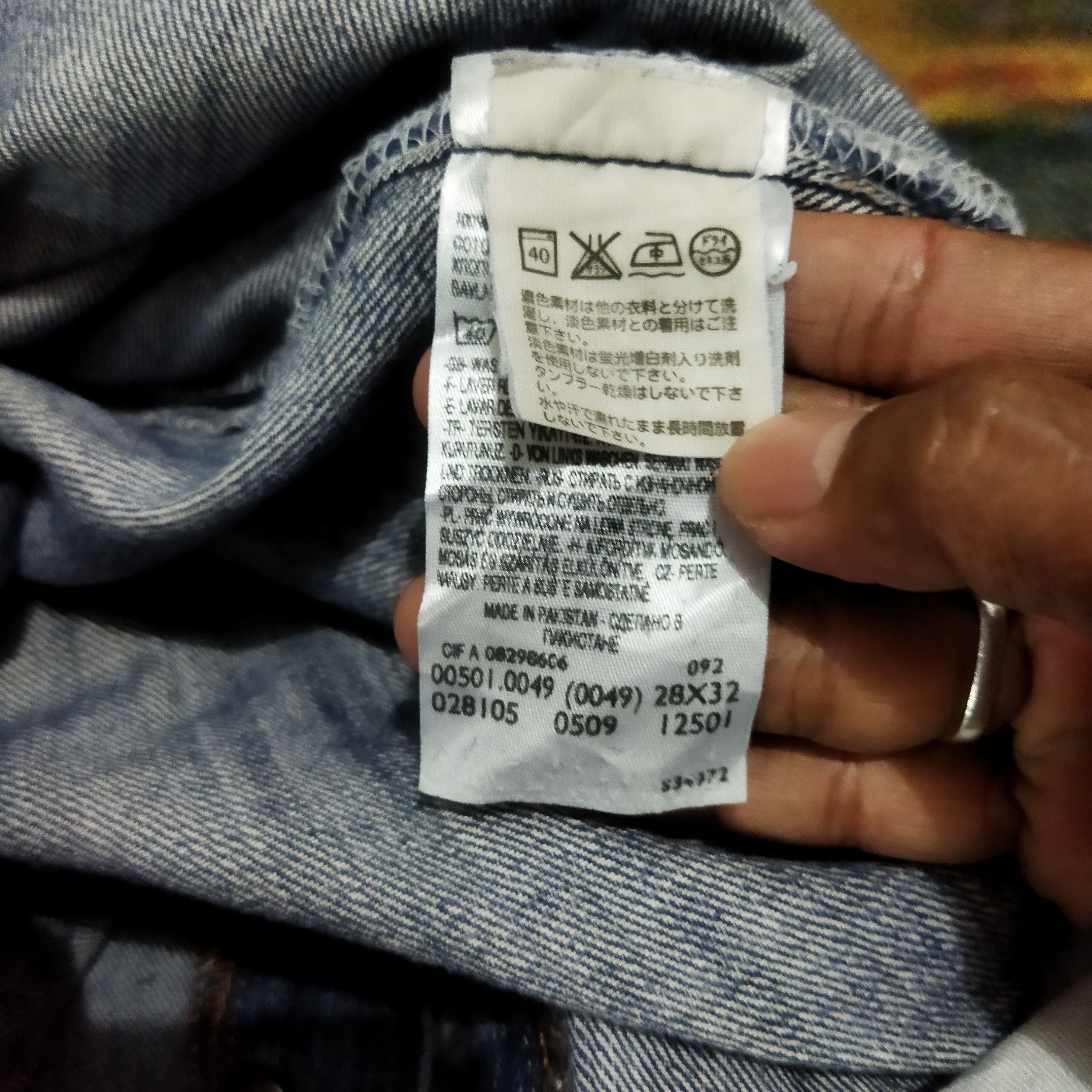 Japanese Brand × Levi's × Vintage VINTAGE LEVIS 501 DISTRESSED FADED BLUE JEANS PANTS Size US 28 / EU 44 - 10 Thumbnail