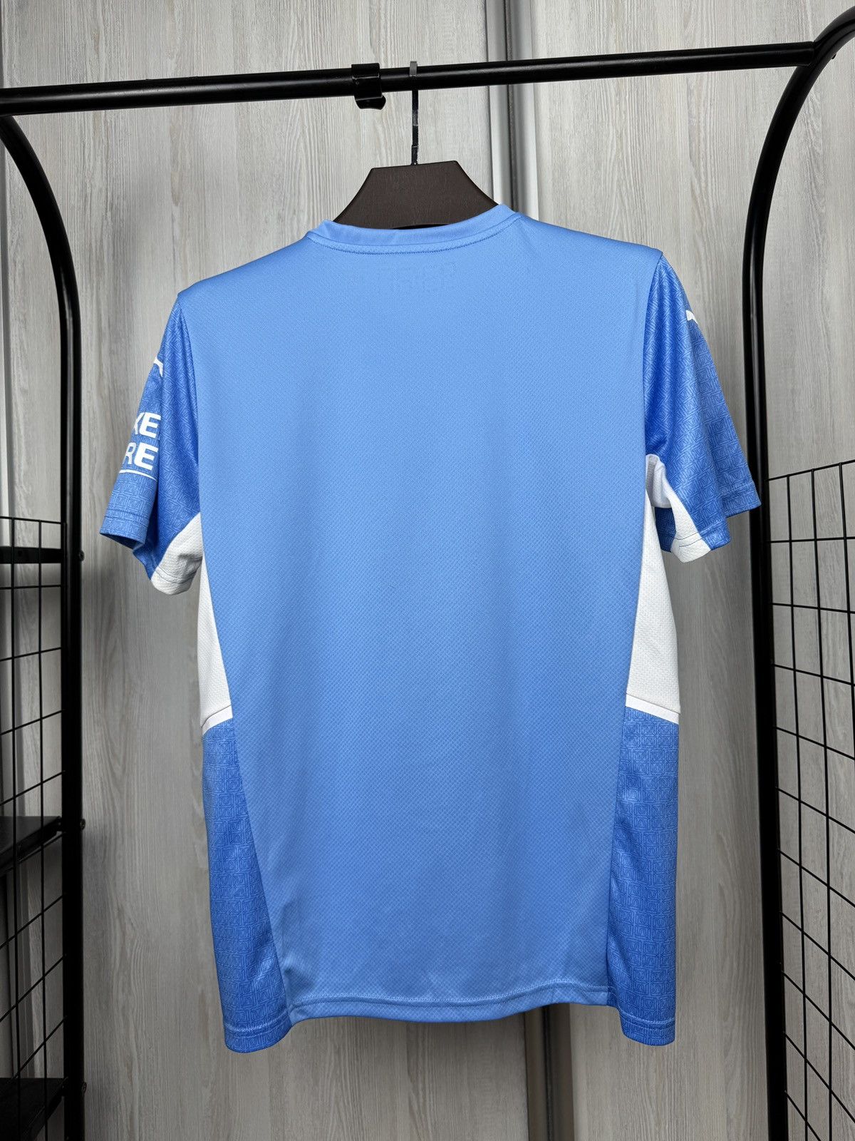 Puma MANCHESTER CITY PUMA 2021 2022 HOME FOOTBALL JERSEY SOCCER Size US M / EU 48-50 / 2 - 9 Thumbnail