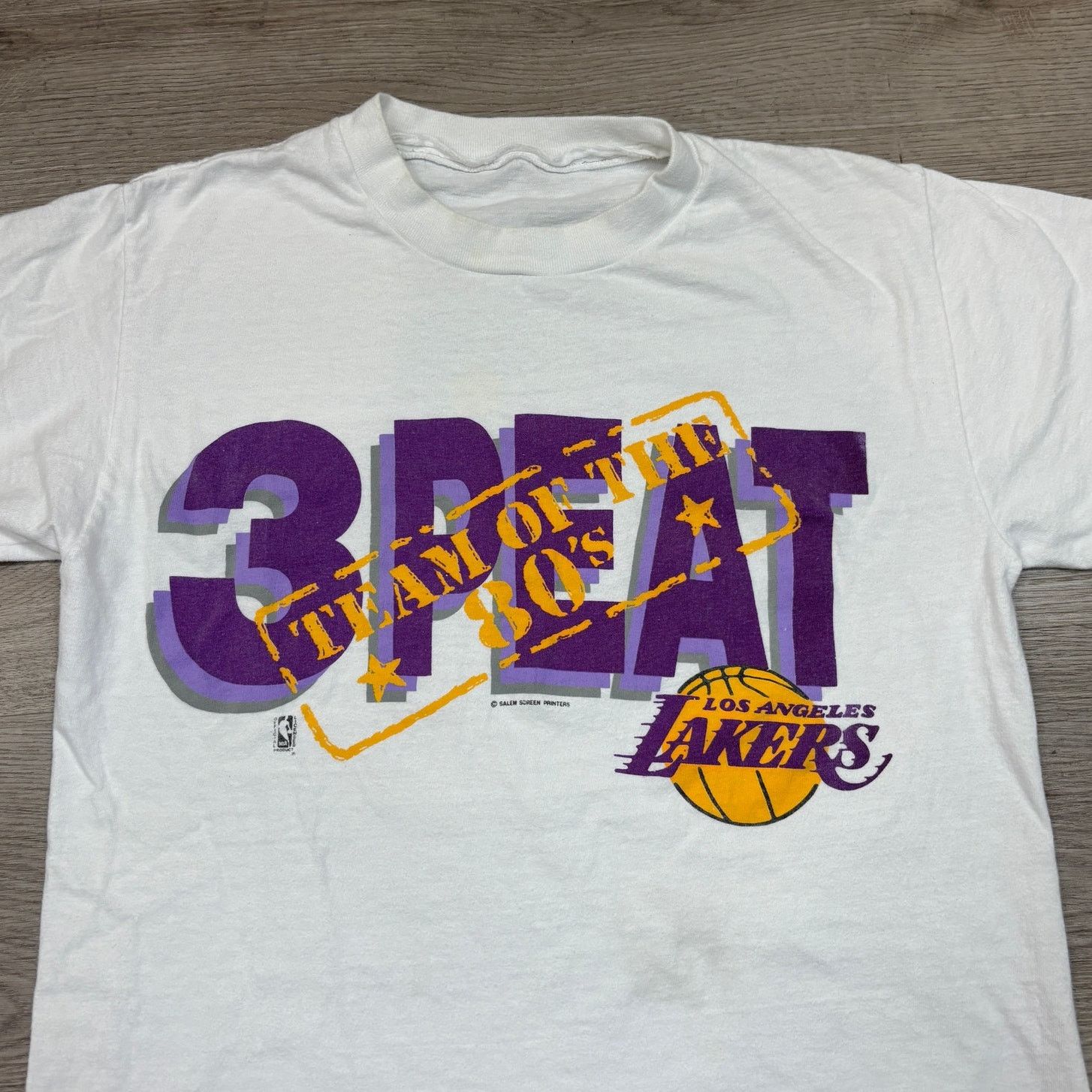 NBA × Vintage VTG 80s Lakers 3 Peat World Champions Single Stitch Shirt Sm Size US S / EU 44-46 / 1 - 2 Thumbnail