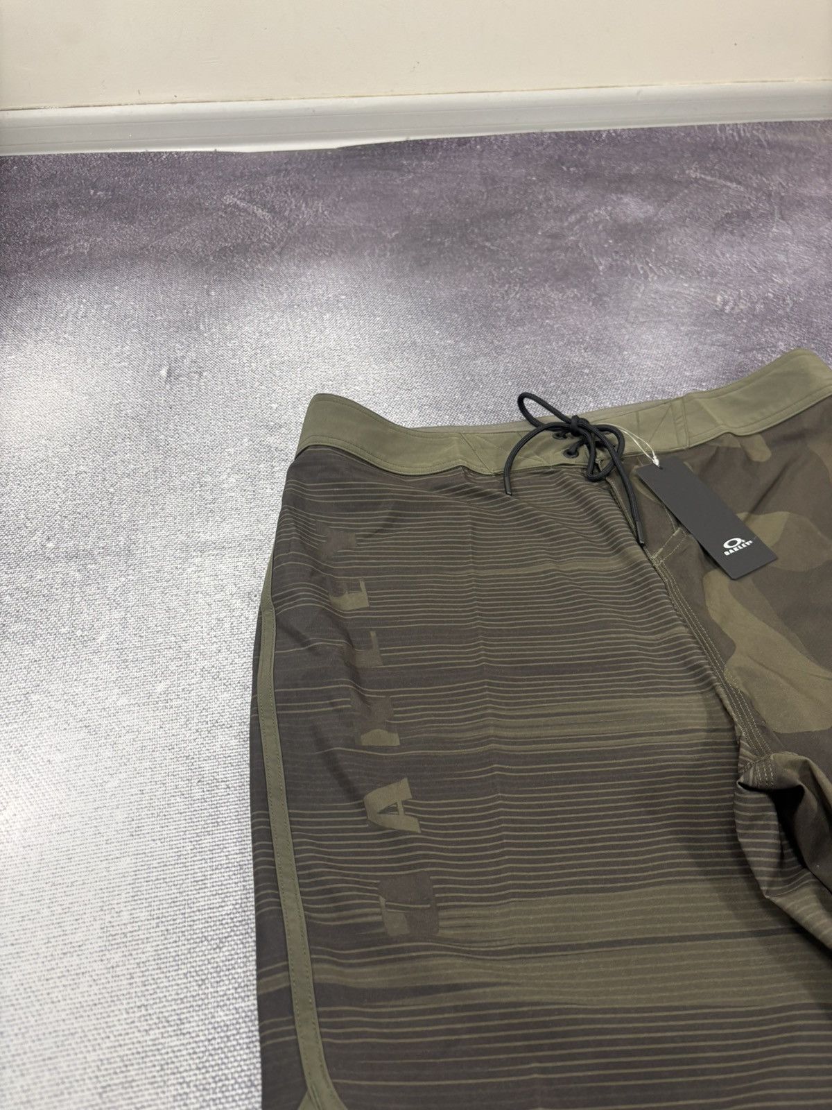 Oakley Oakley Utah Camo Mash 19" NWT Men’s Board Shorts Size US 36 / EU 52 - 7 Thumbnail