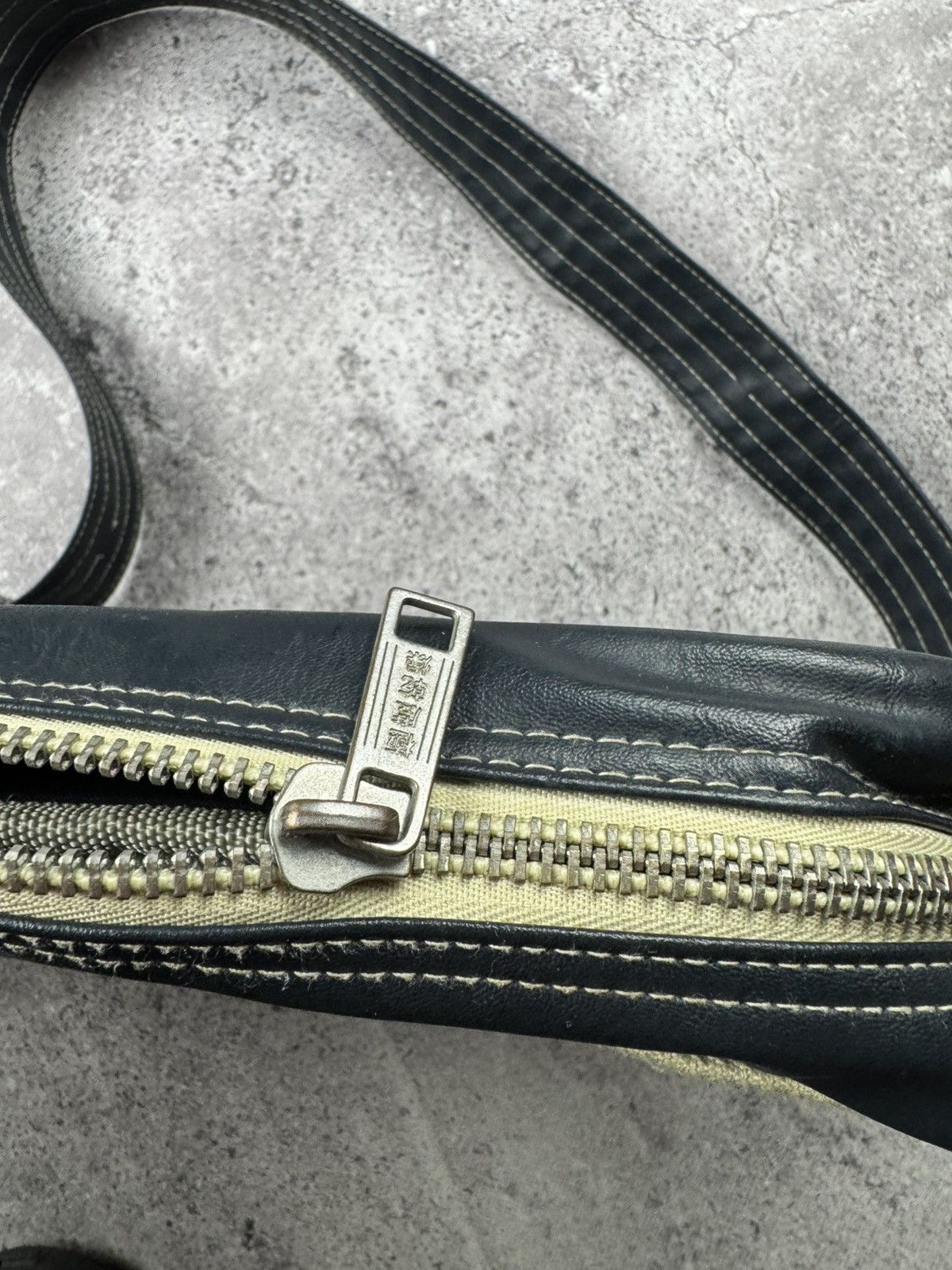 Japanese Brand VINTAGE JAPANESSE SUPERDRY LEATHER EVISU MESSRNGER BAG Size ONE SIZE - 14 Thumbnail