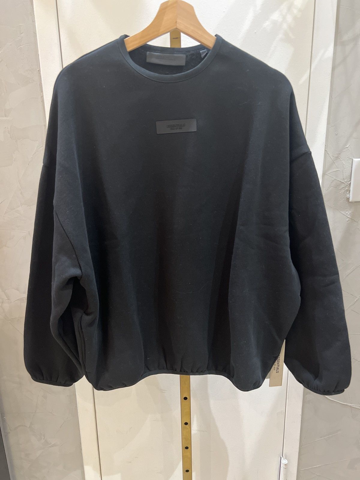 Essentials Men’s Essentials Balck Round sweater S Size US XS / EU 42 / 0 - 1 Thumbnail