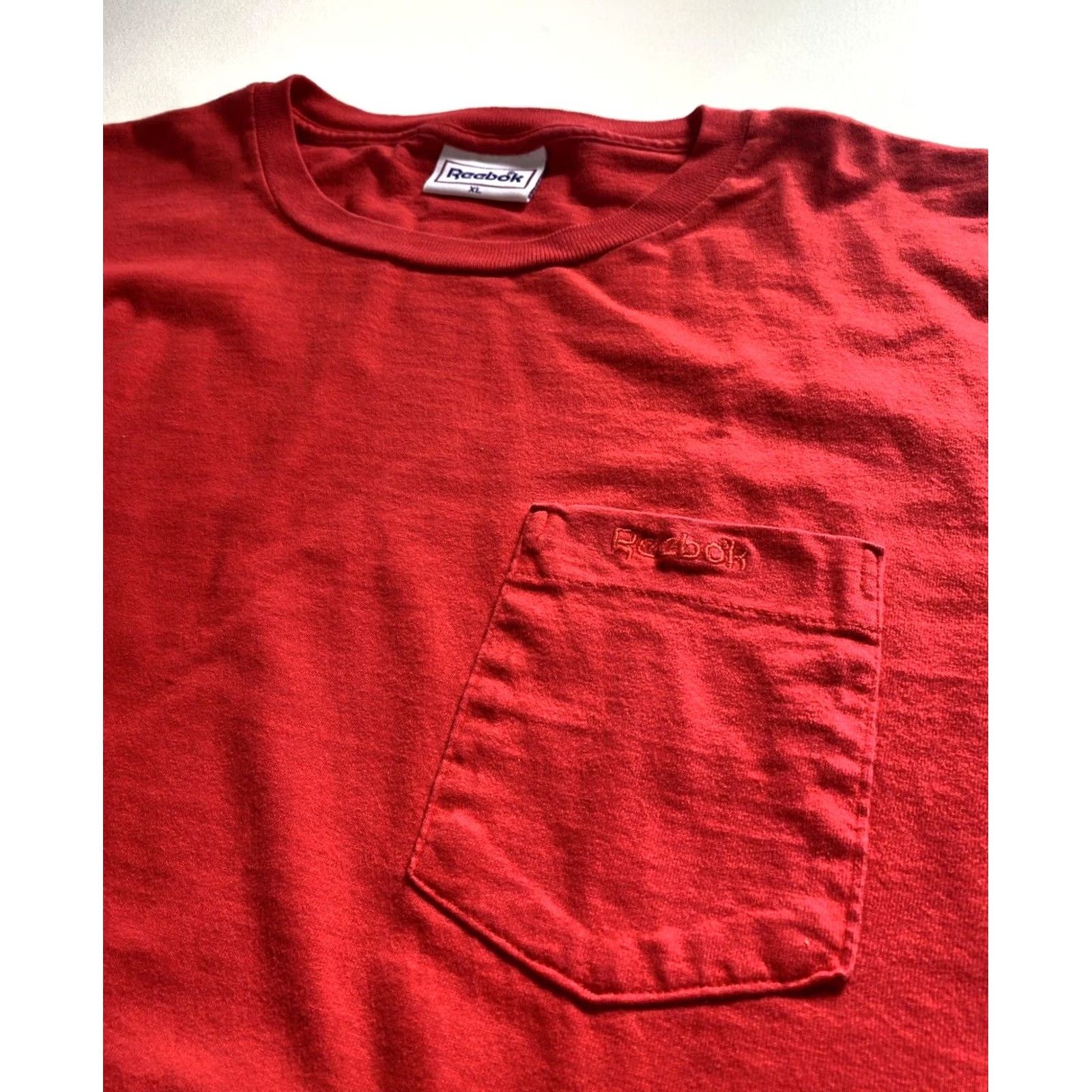 Reebok Men's Vintage 90s Reebok Pocket Tee Single Stitch Made in USA Sz XL Size US XL / EU 56 / 4 - 3 Thumbnail