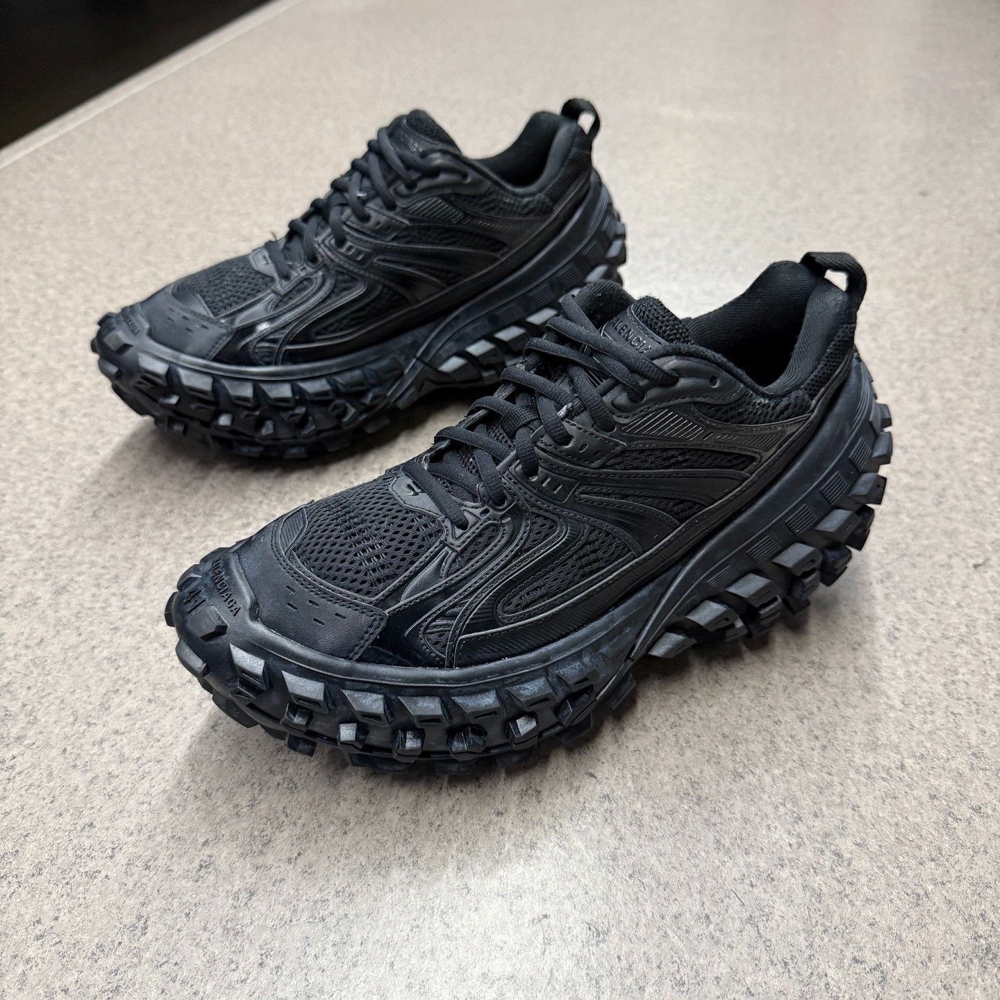 Balenciaga Balenciaga Distressed Blue Lowtop Sneakers 8.5 Men Size US 8.5 / EU 41-42 - 1 Thumbnail