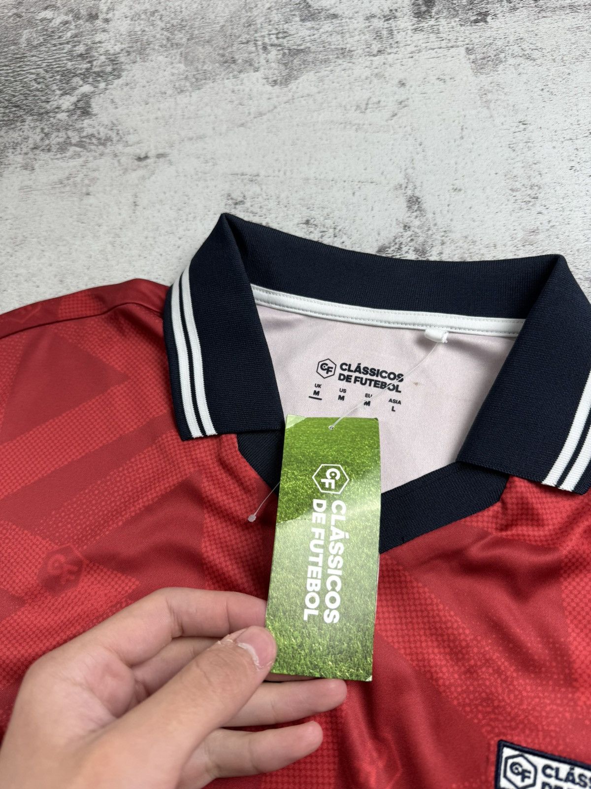 Vintage England Retro Classicos De Futebol NEW Men Vintage Soccer Football Shirt Jersey Size US M / EU 48-50 / 2 - 9 Thumbnail