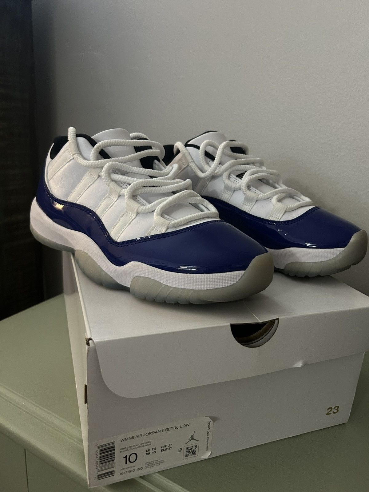 Jordan Brand Women’s jordan 11 low Size US 10 / IT 40 - 1 Thumbnail