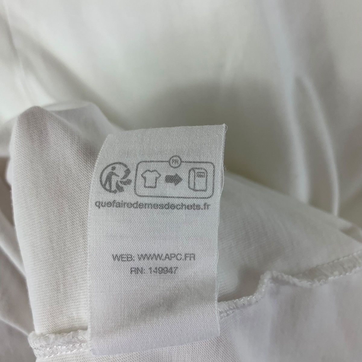 A.P.C. × Japanese Brand APC Rue madame paris small spellout designer tee Size US S / EU 44-46 / 1 - 10 Thumbnail