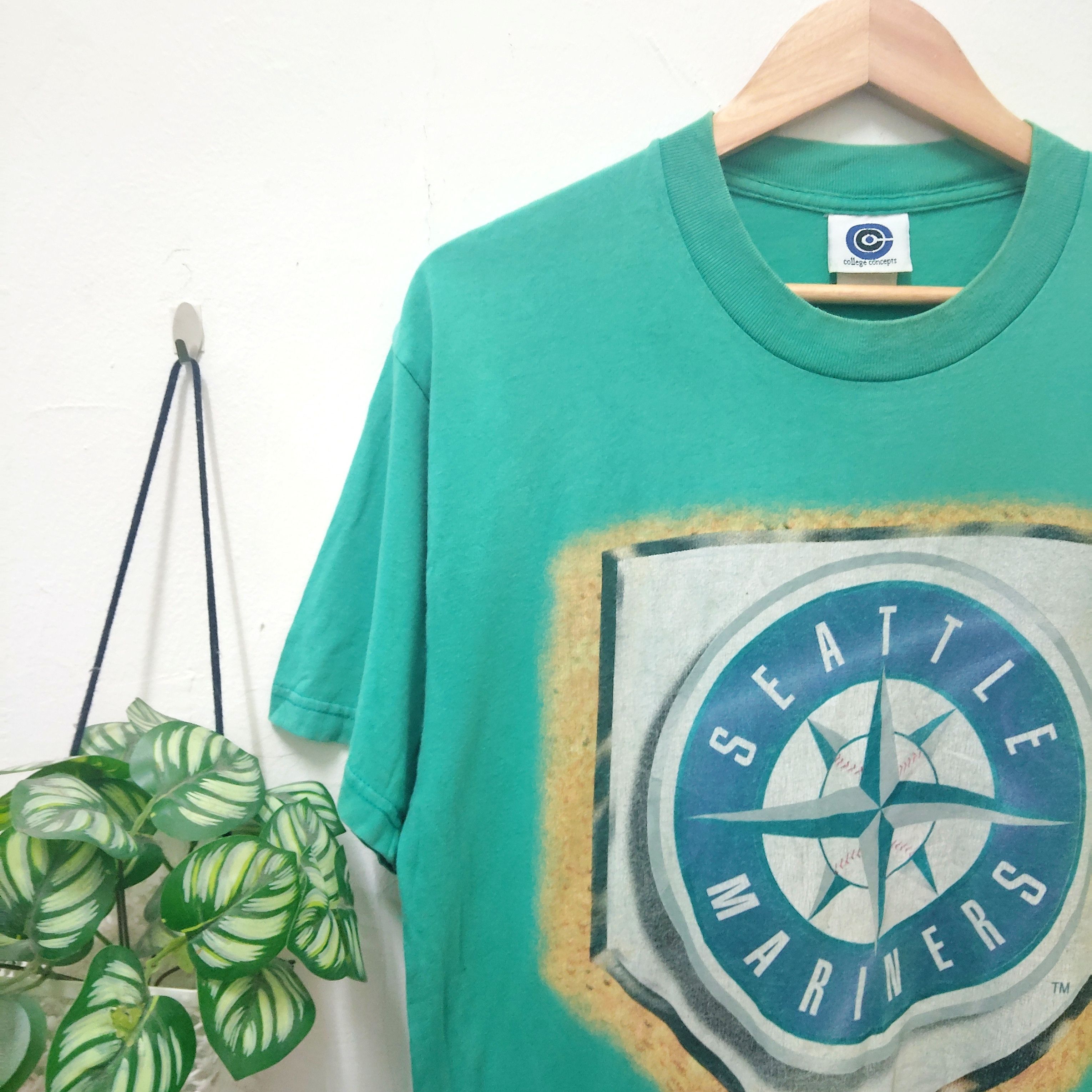 Vintage Vintage 1996 Seattle Mariners t shirt promo Size US L / EU 52-54 / 3 - 2 Thumbnail