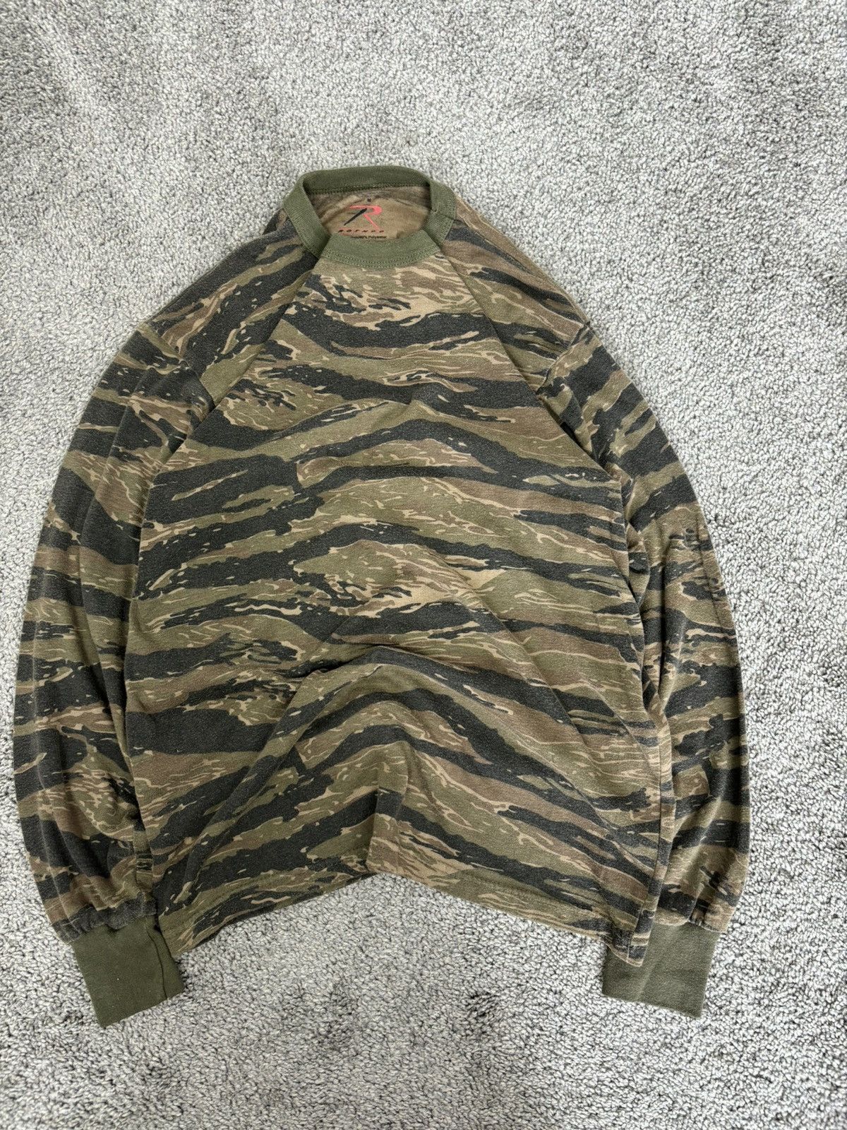 Vintage Y2k camo long sleeve tshirt Size US M / EU 48-50 / 2 - 1 Thumbnail