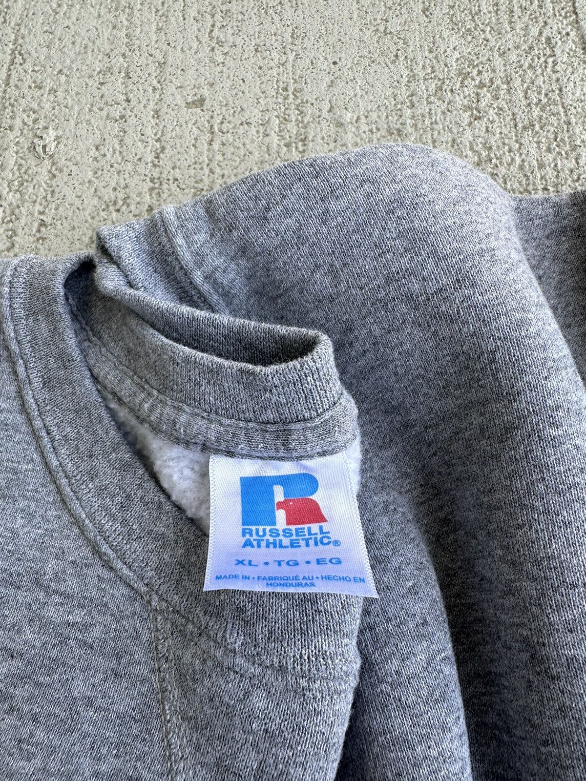 Other Vintage Russell Athletic Sweatshirt Size US XL / EU 56 / 4 - 4 Thumbnail