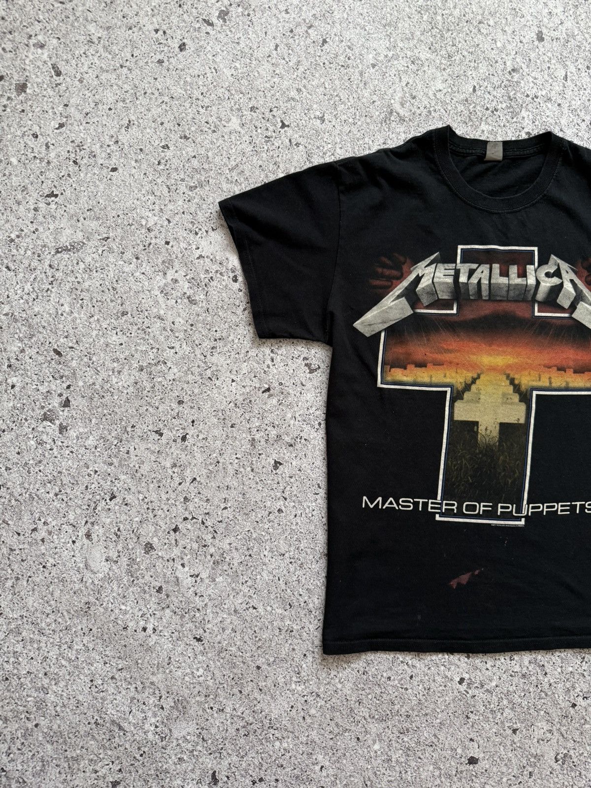 Band Tees × Metallica × Vintage Gildan Vintage 2017 Metallica Master Of Puppets Band T-shirt Size US M / EU 48-50 / 2 - 3 Thumbnail