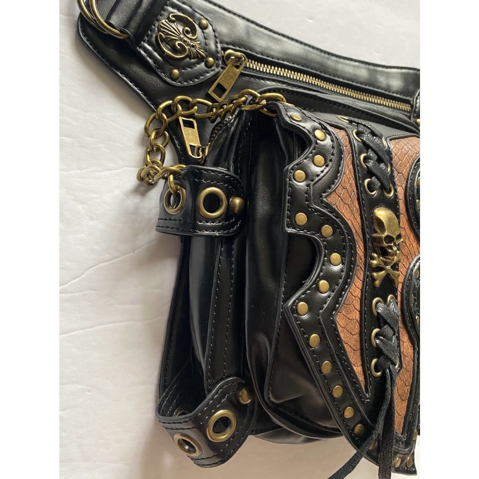 Vintage Leather Hip Bag Women Black Gothic Steampunk Skull Pirate Motorcycle Renaissance Festival Bag Size ONE SIZE - 7 Thumbnail