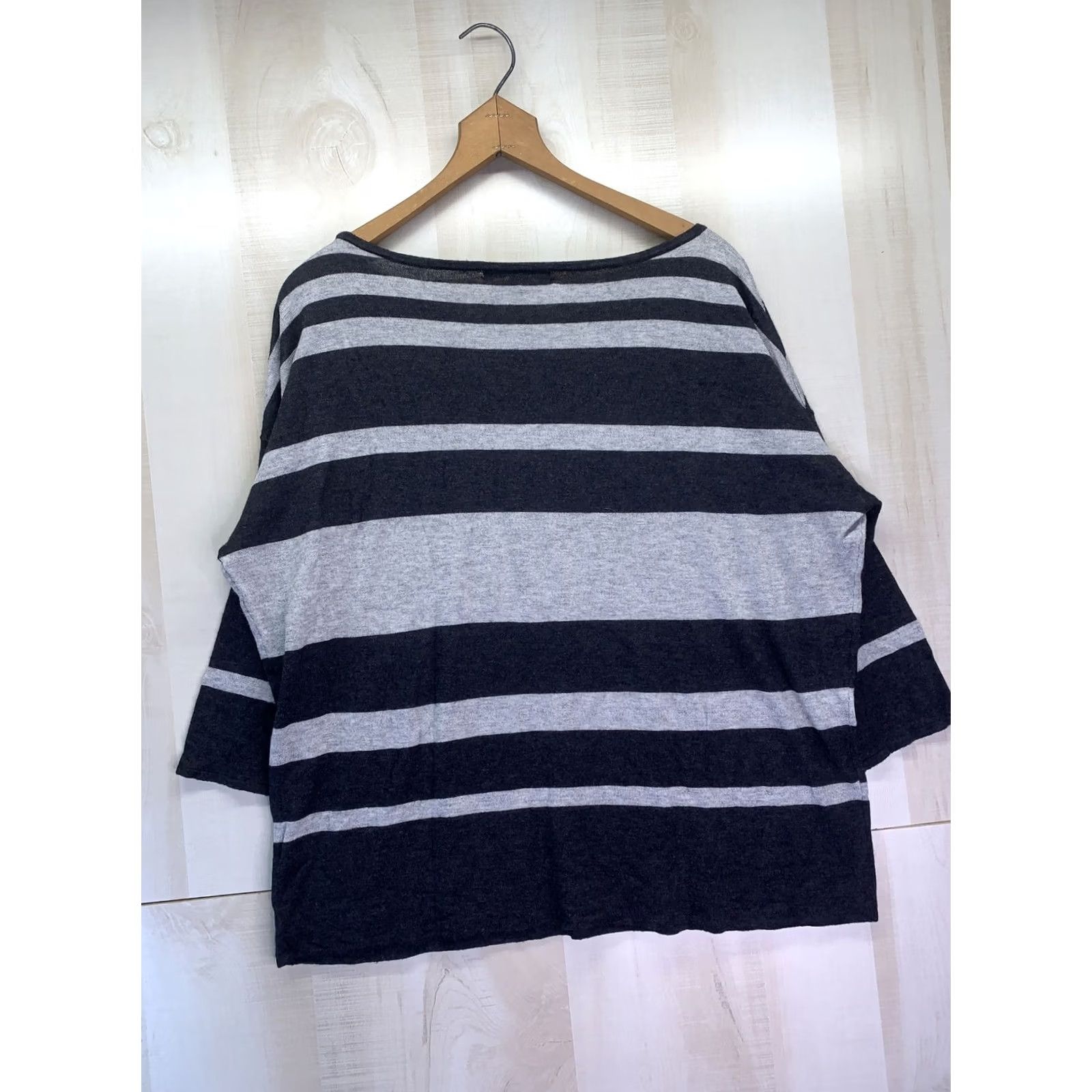 Tommy Bahama Tommy Bahama Sweater Women's L 3/4 Sleeve Wool Blend Gray Tones Pullover Knit Casual Modern Chip-Stripe Size L / US 10 / IT 46 - 4 Thumbnail