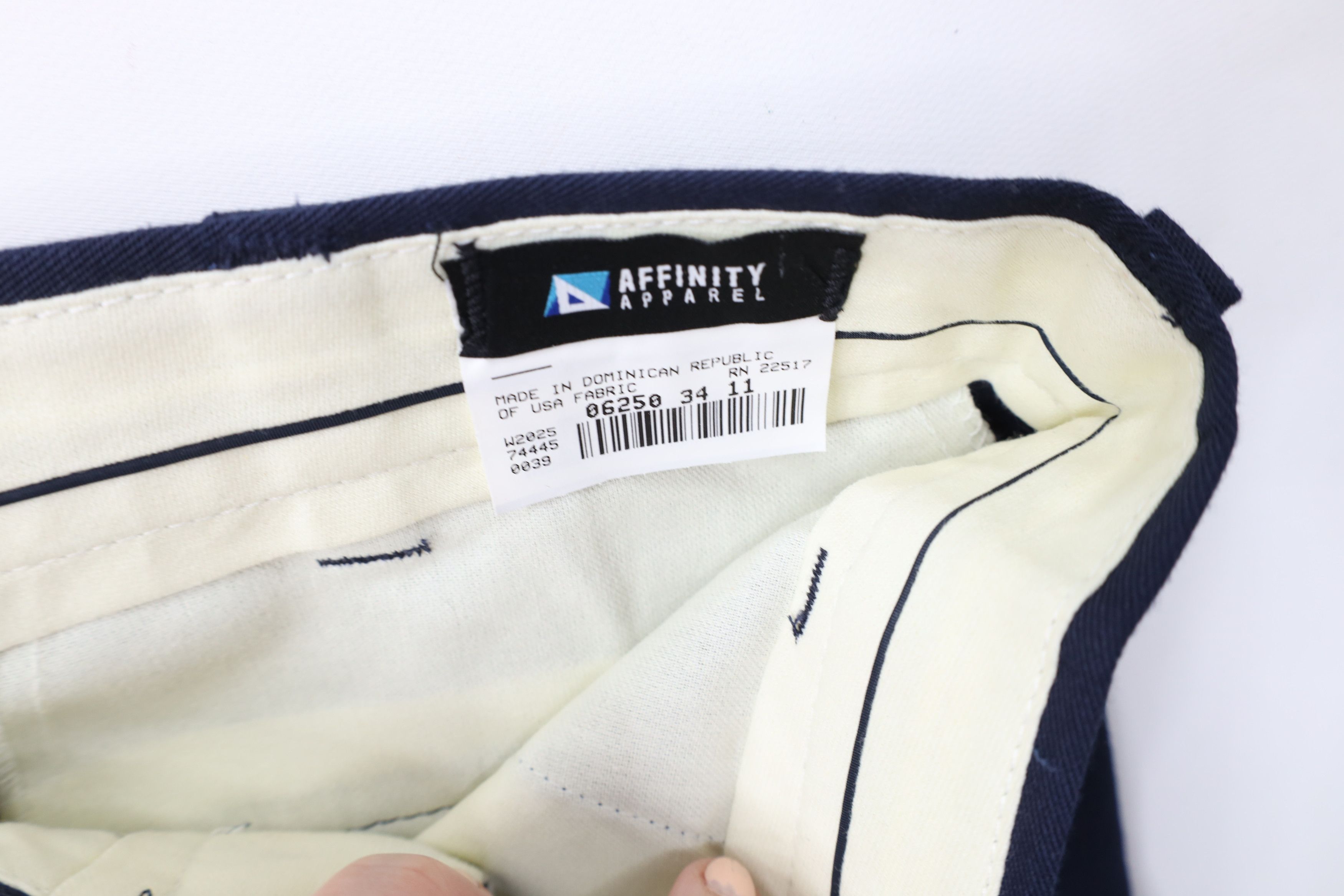 Vintage Vintage 90s Anheuser Busch Budweiser Beer Work Shorts Blue Size US 34 / EU 50 - 8 Thumbnail