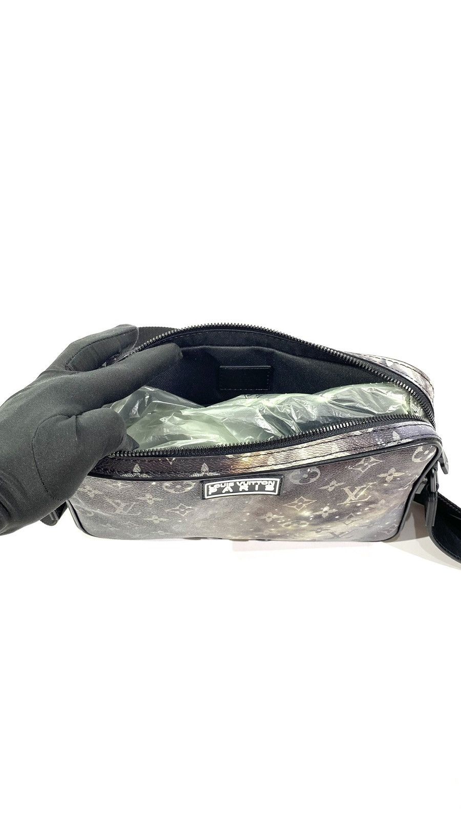 Louis Vuitton Louis Vuitton Galaxy Alpha Messenger Shoulder Bag Size ONE SIZE - 2 Thumbnail
