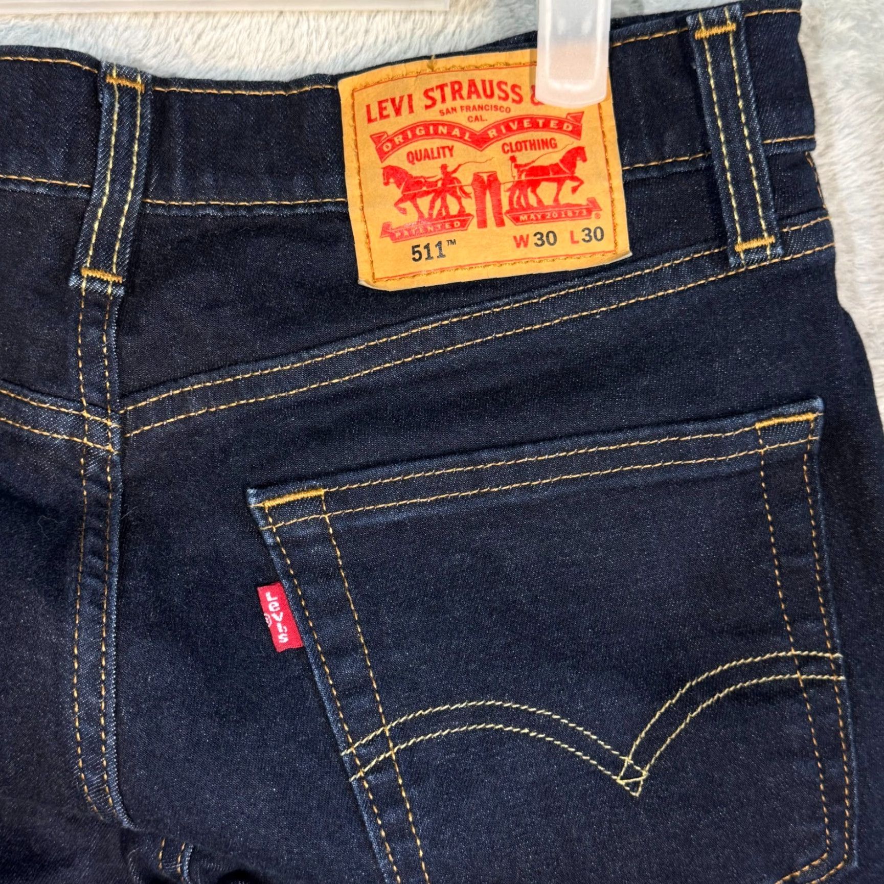 Levi's VINTAGE? No — Levi’s 511 Jeans Straight Leg 30x30 Jeans Denim Blue Dark Wash Stretch Modern Mens Size US 30 / EU 46 - 7 Thumbnail