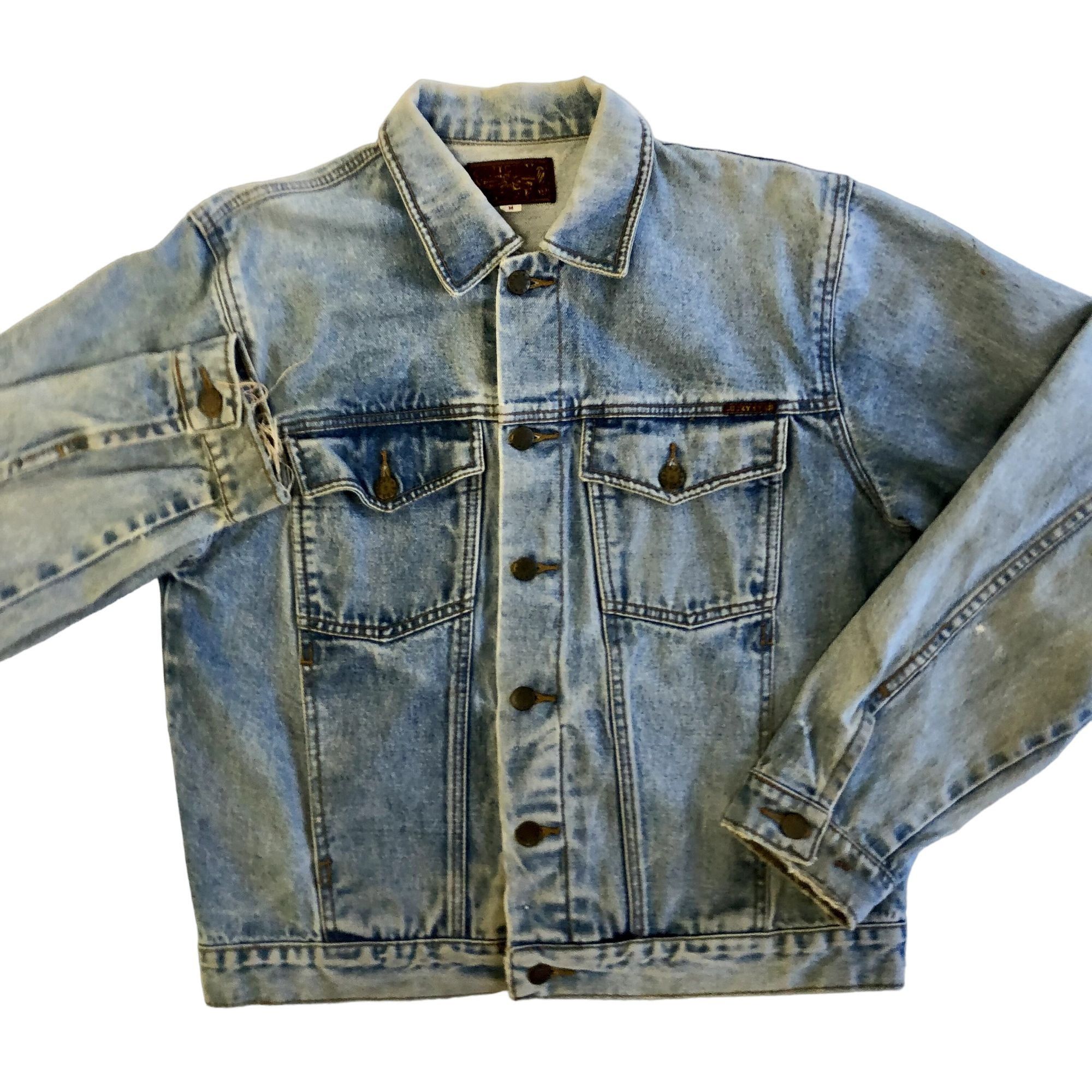 image of Unkwn 80's Lucky Star Distressed Blue Jean 4 Pocket Trucker Jacket in White Wash Blue (Size Medium)