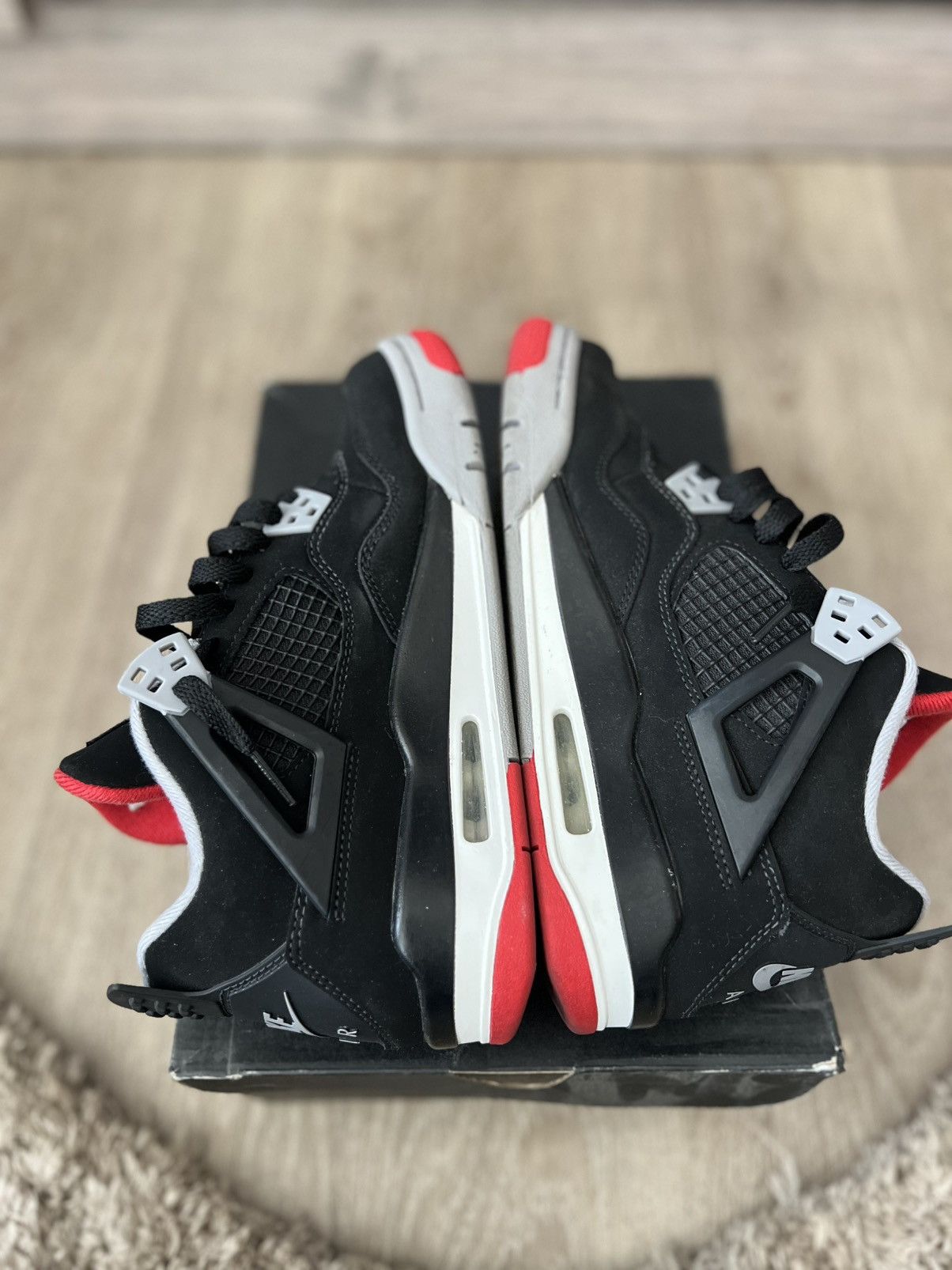 Jordan Brand Air Jordan 4 GS “Bred” 2019 Size US 6 / EU 39 - 4 Thumbnail