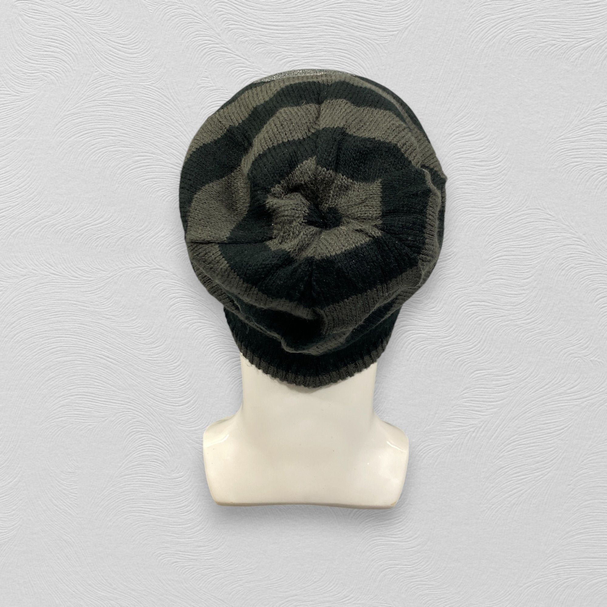 Japanese Brand Skulls Reversible Design Slouchy Snow Cap -BN684 Size ONE SIZE - 7 Thumbnail