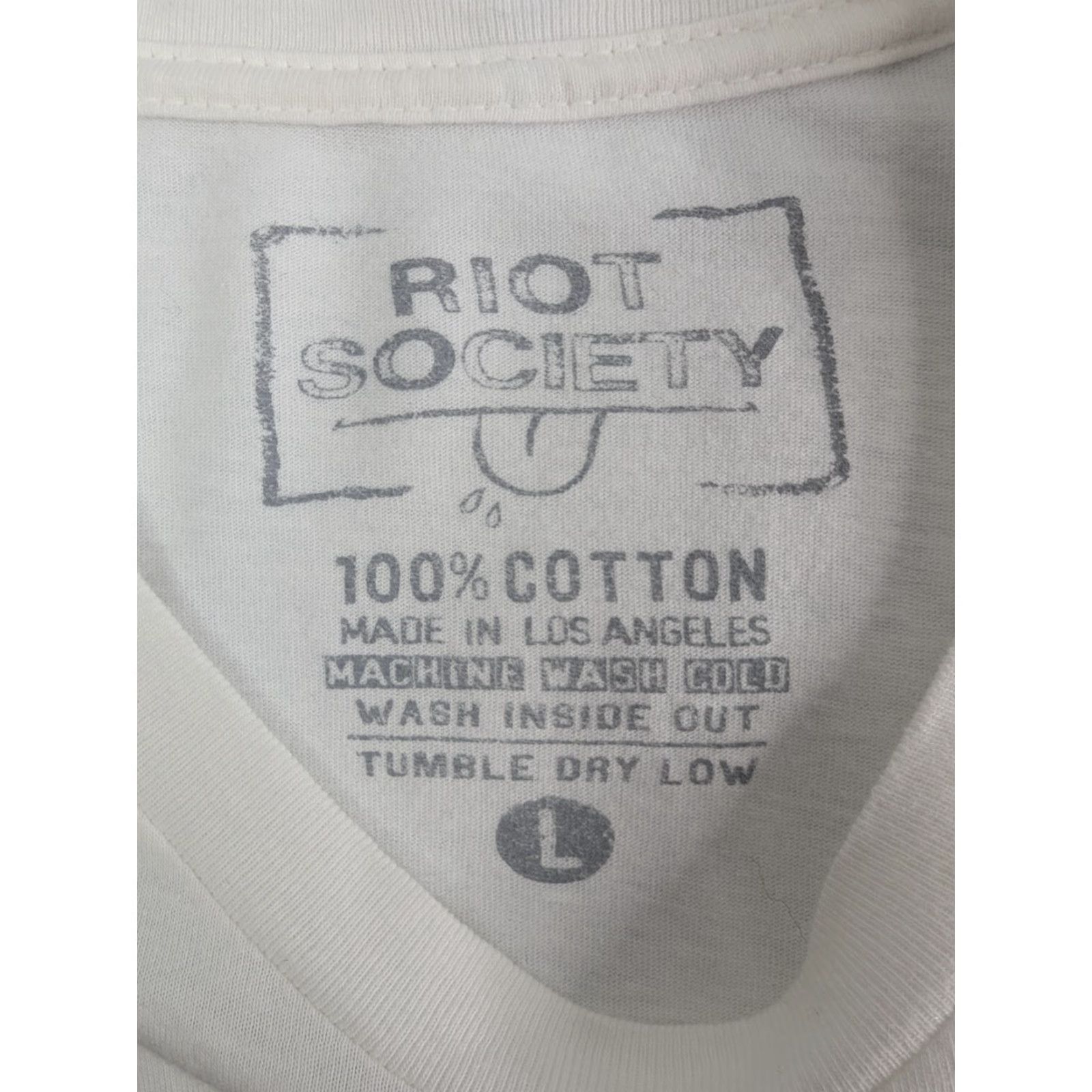 Vintage Riot Society T-Shirt Men's California Penguin Chillin Graphic Tee White L Size US L / EU 52-54 / 3 - 7 Thumbnail