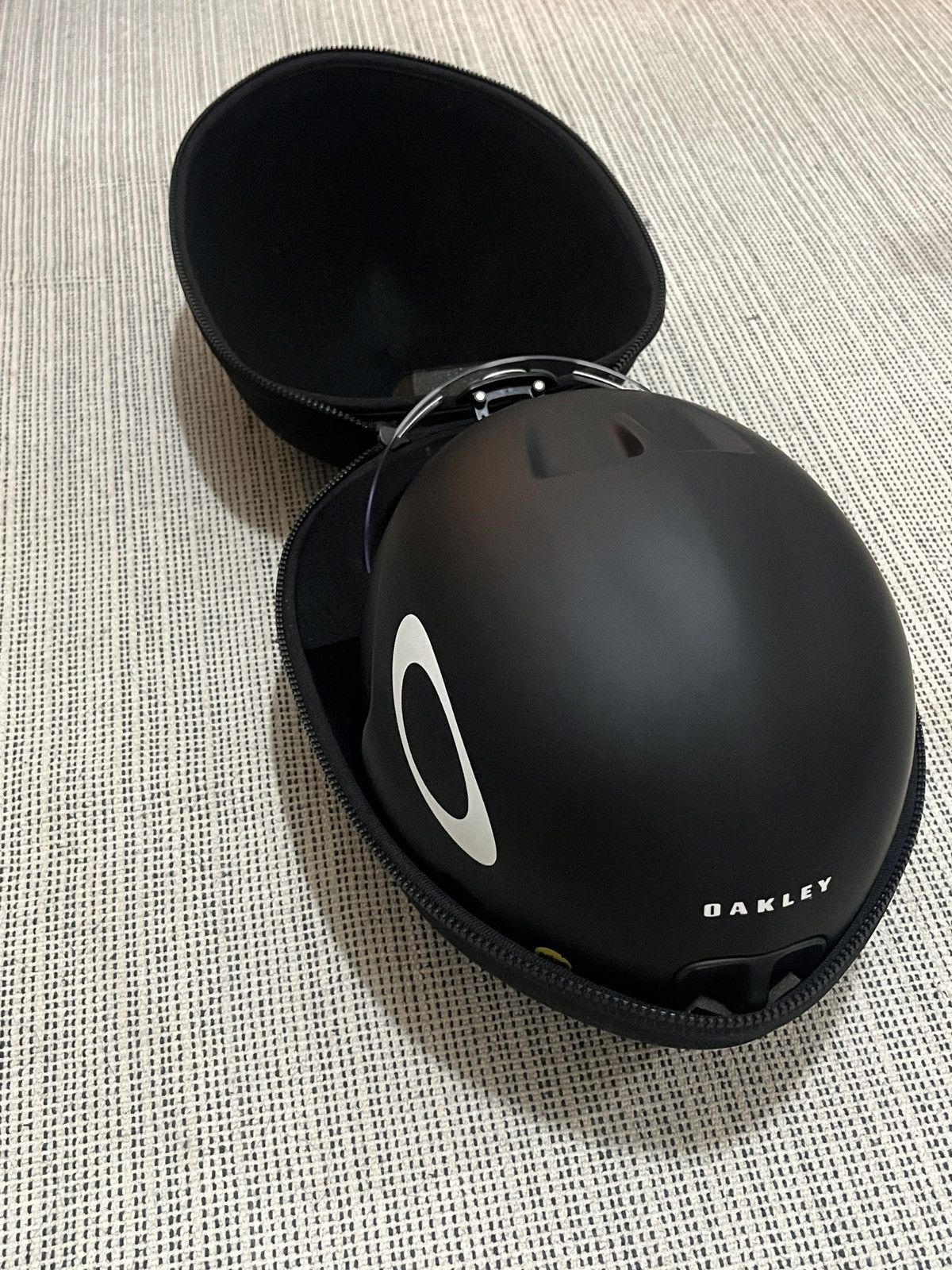 Oakley Prototype Cycling Helmet Size ONE SIZE - 6 Thumbnail