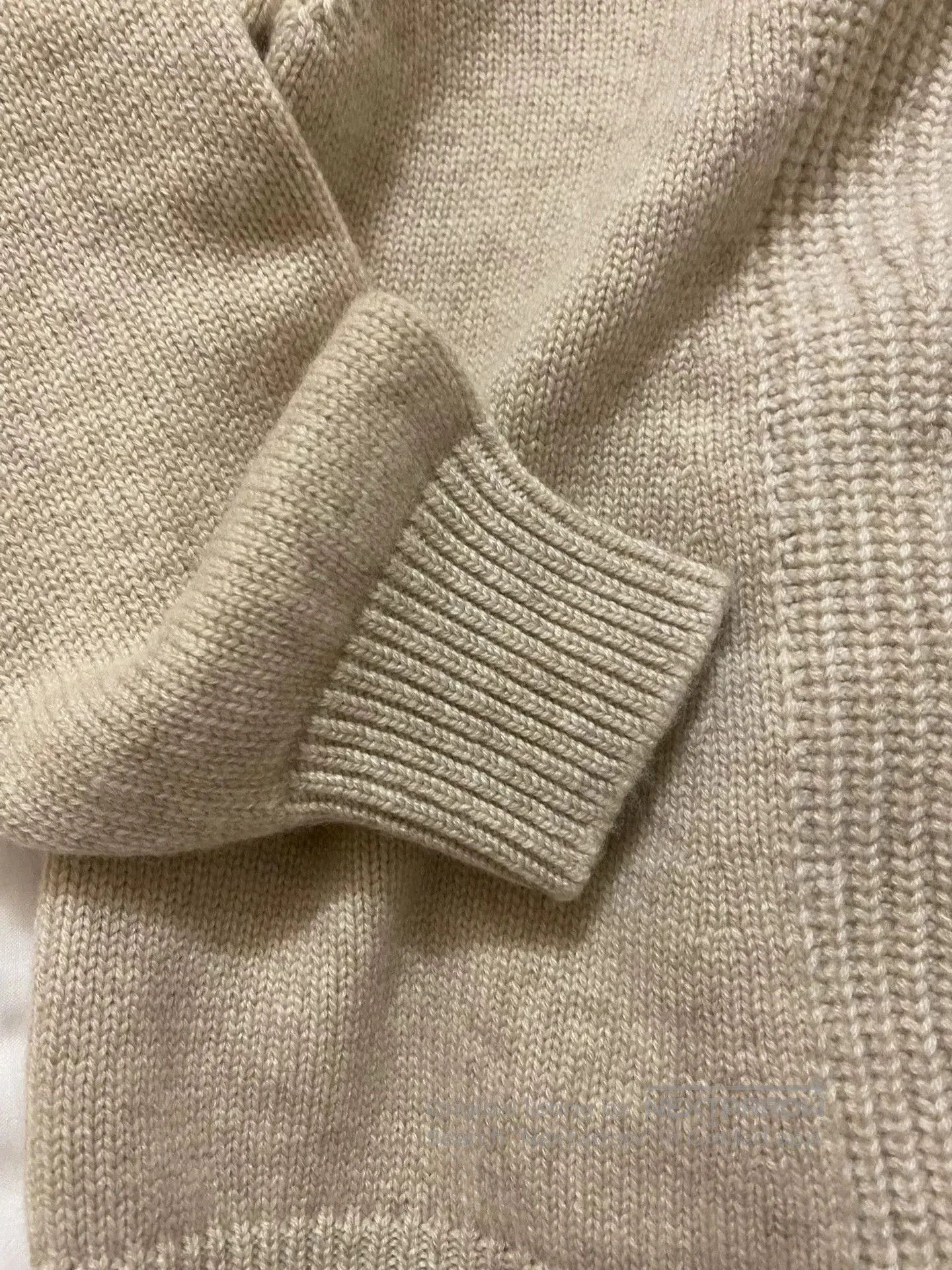 Hermes Hermes Women's Beige Cashmere Sweater. Size US XS / EU 42 / 0 - 7 Thumbnail