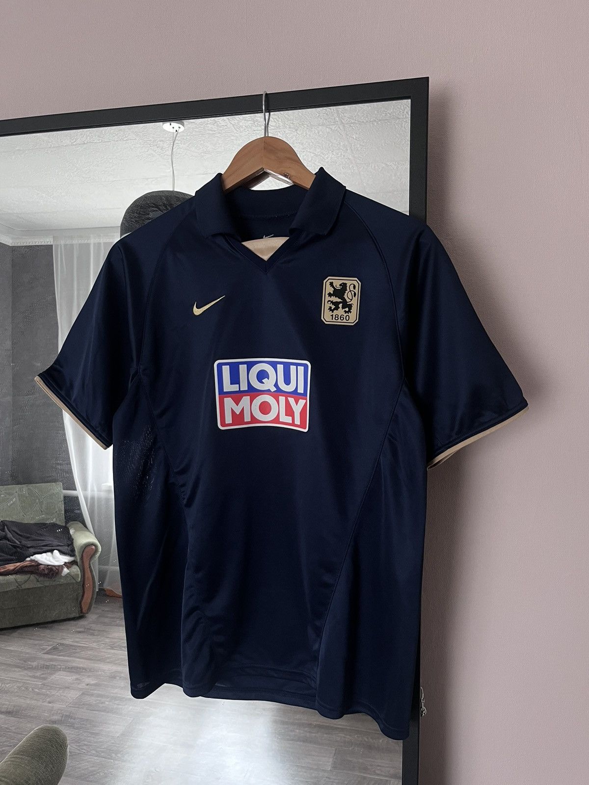Nike Nike 1860 Munich Munchen 90s home jersey Size US S / EU 44-46 / 1 - 4 Thumbnail