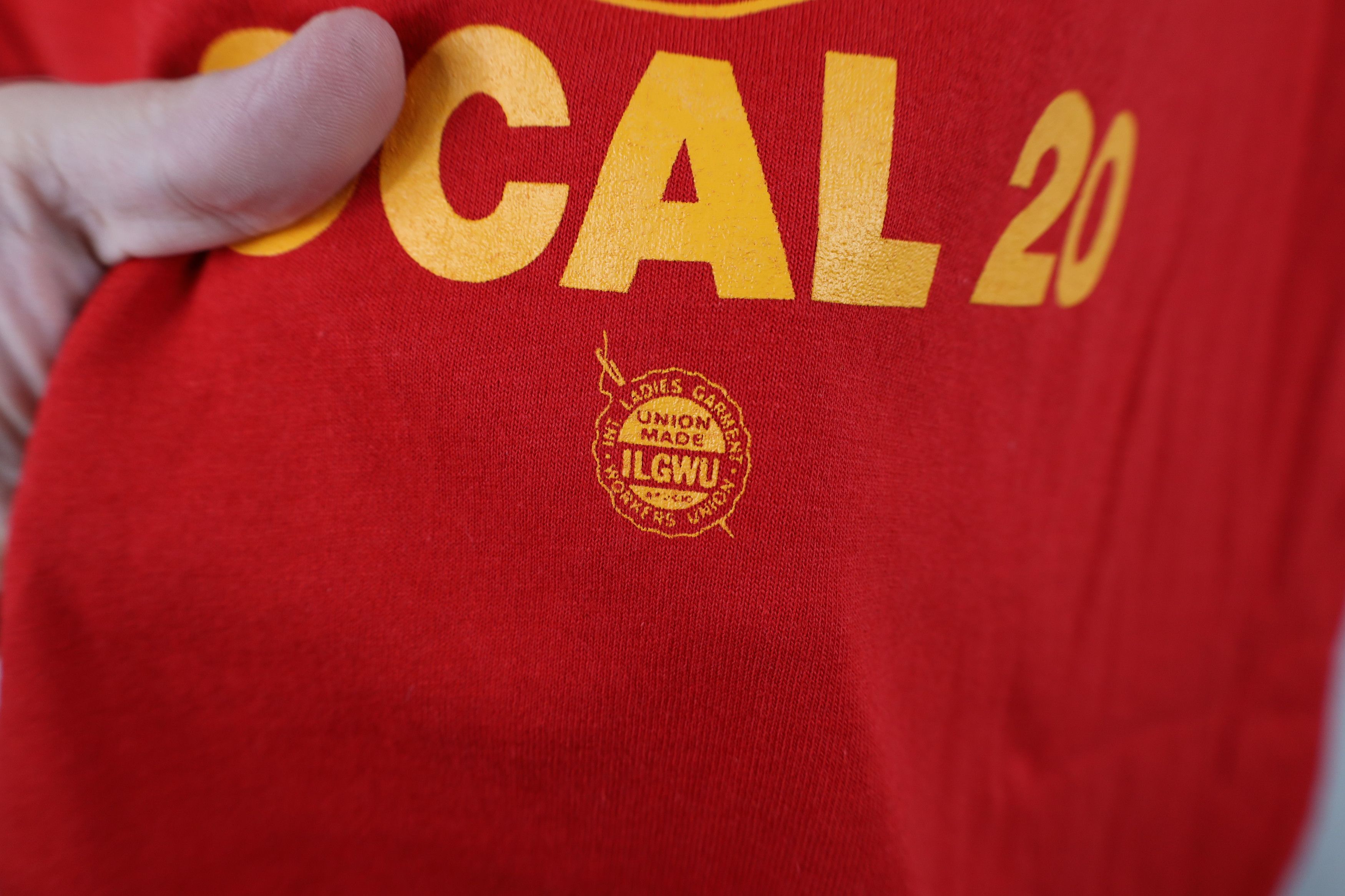 Vintage Vintage 90s Union Local 20 Short Sleeve T-Shirt Red USA Size US XXL / EU 58 / 5 - 5 Thumbnail