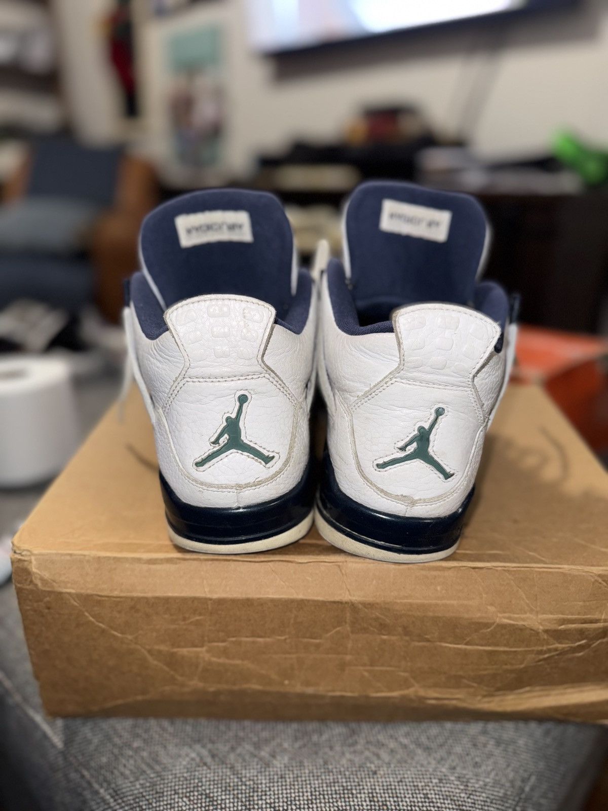 Jordan Brand Air Jordan 4 Retro LS Columbi Size US 11 / EU 44 - 4 Thumbnail